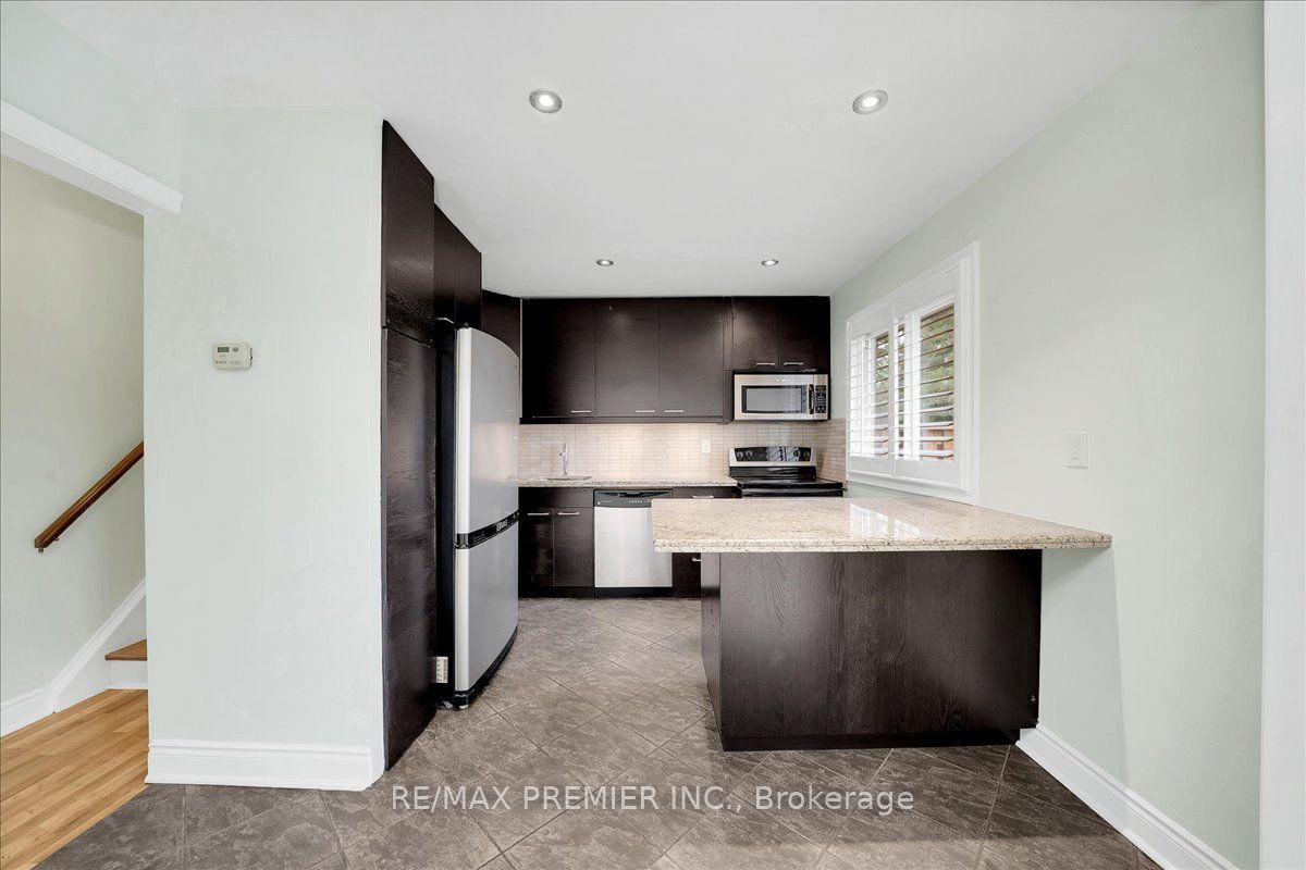 485 Timber Lane Property Photo 14
