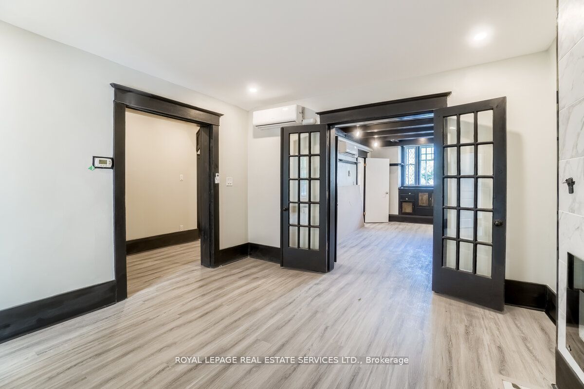 31 Tyndall Avenue Property Photo 5