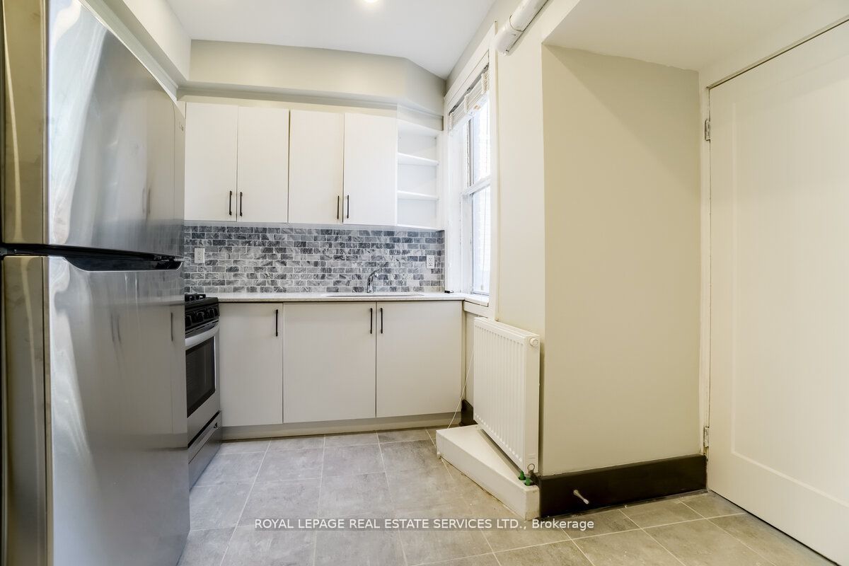 31 Tyndall Avenue Property Photo 8