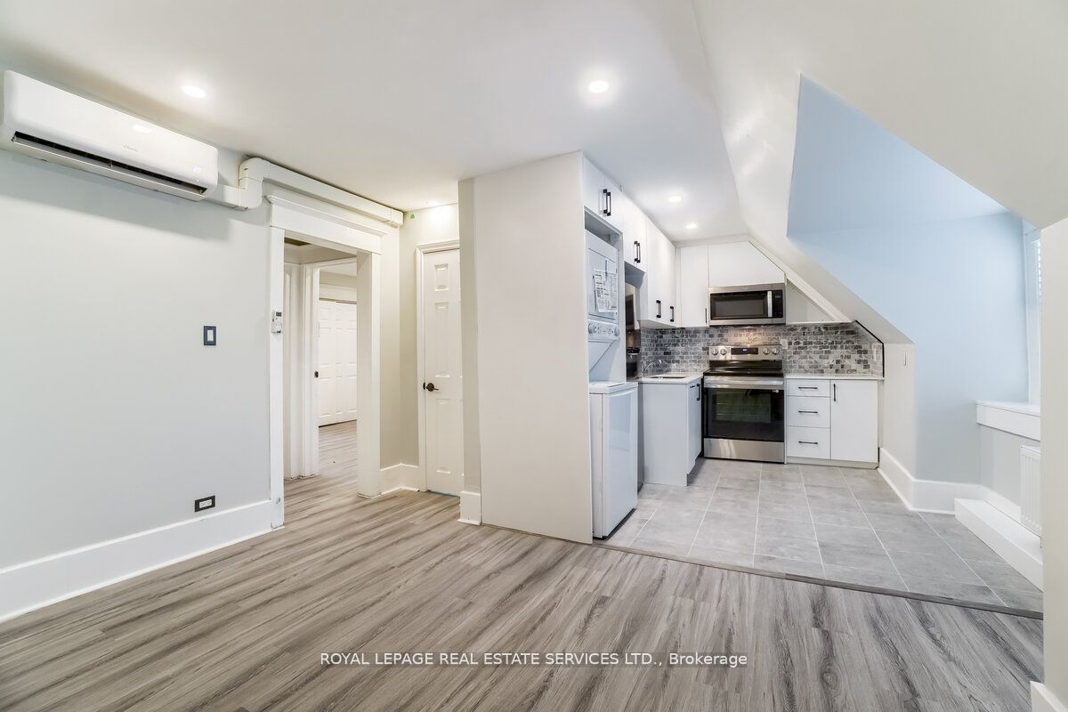 31 Tyndall Avenue Property Photo 25