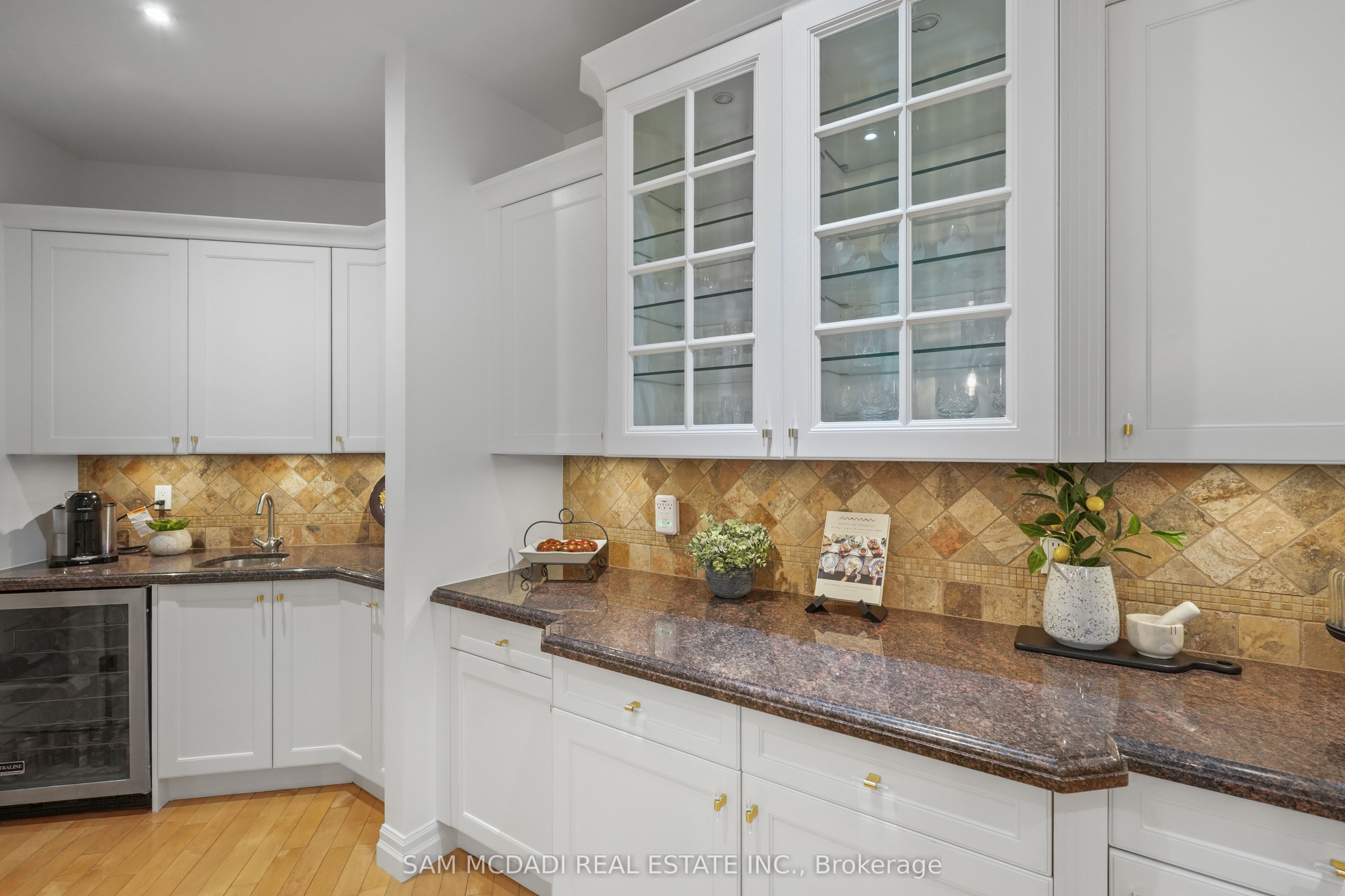 1382 Aldo Drive Property Photo 10