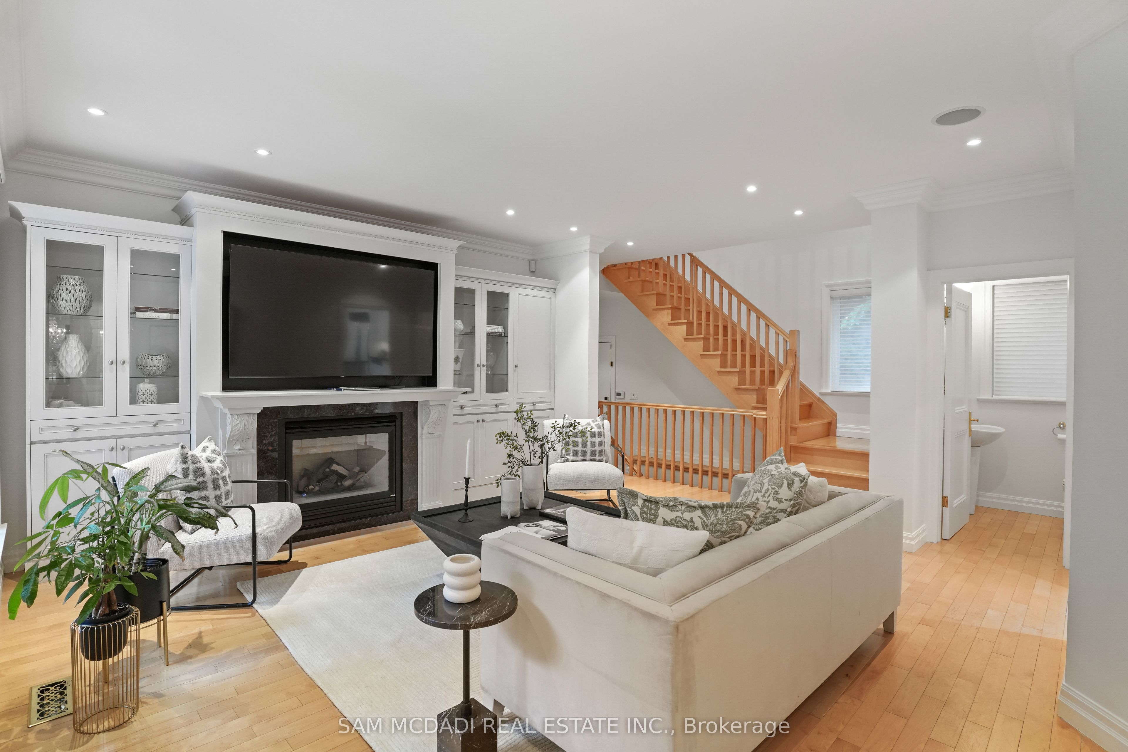 1382 Aldo Drive Property Photo 14