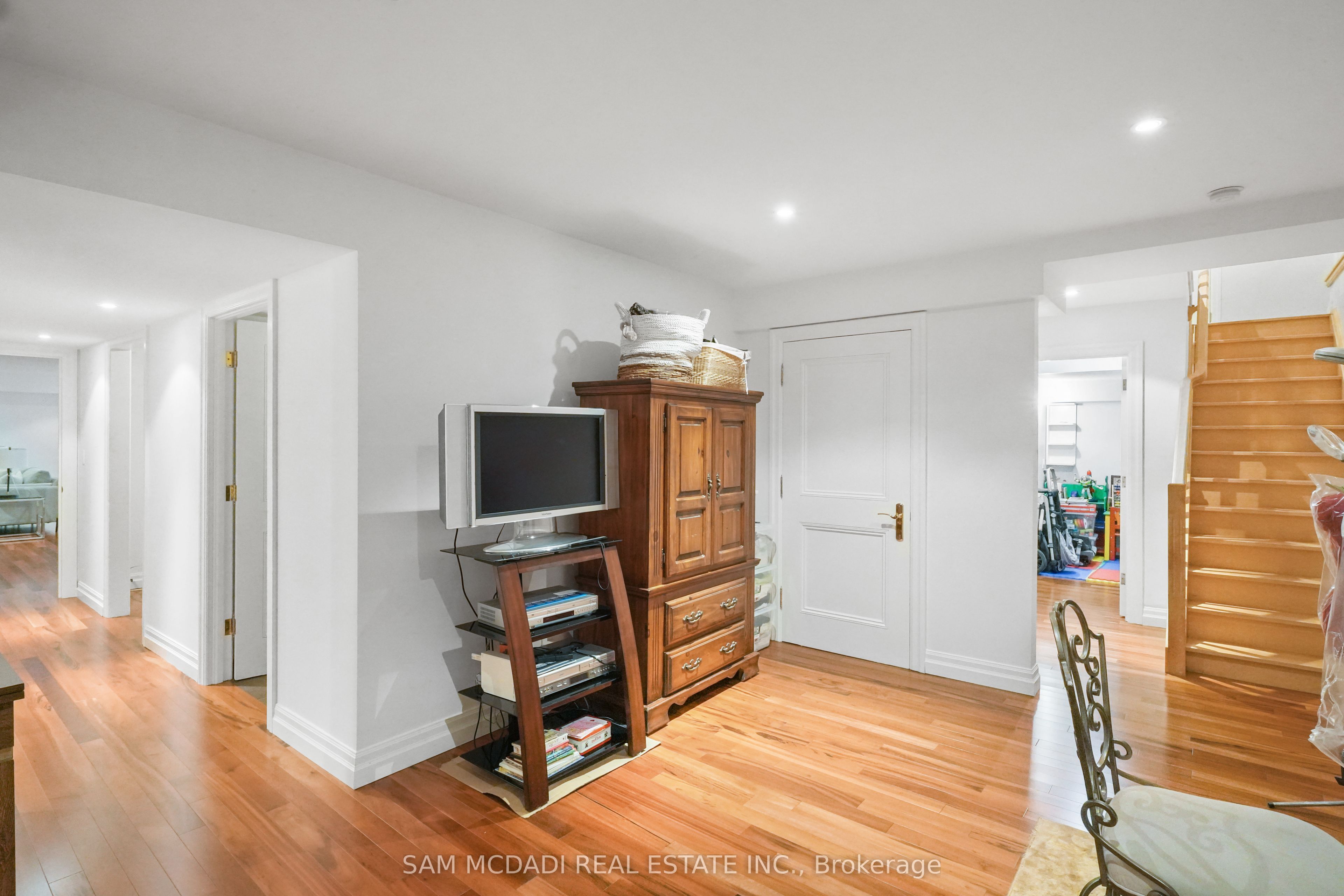 1382 Aldo Drive Property Photo 45