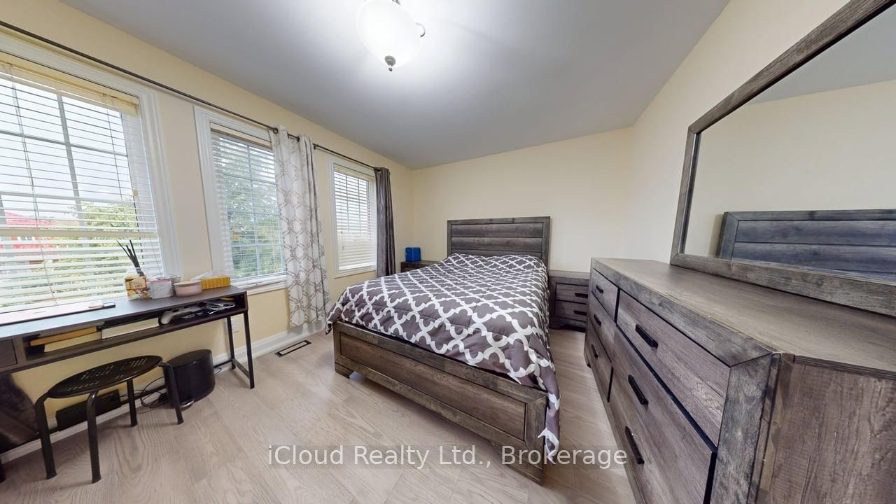 71 Tufton Crescent Property Photo 13