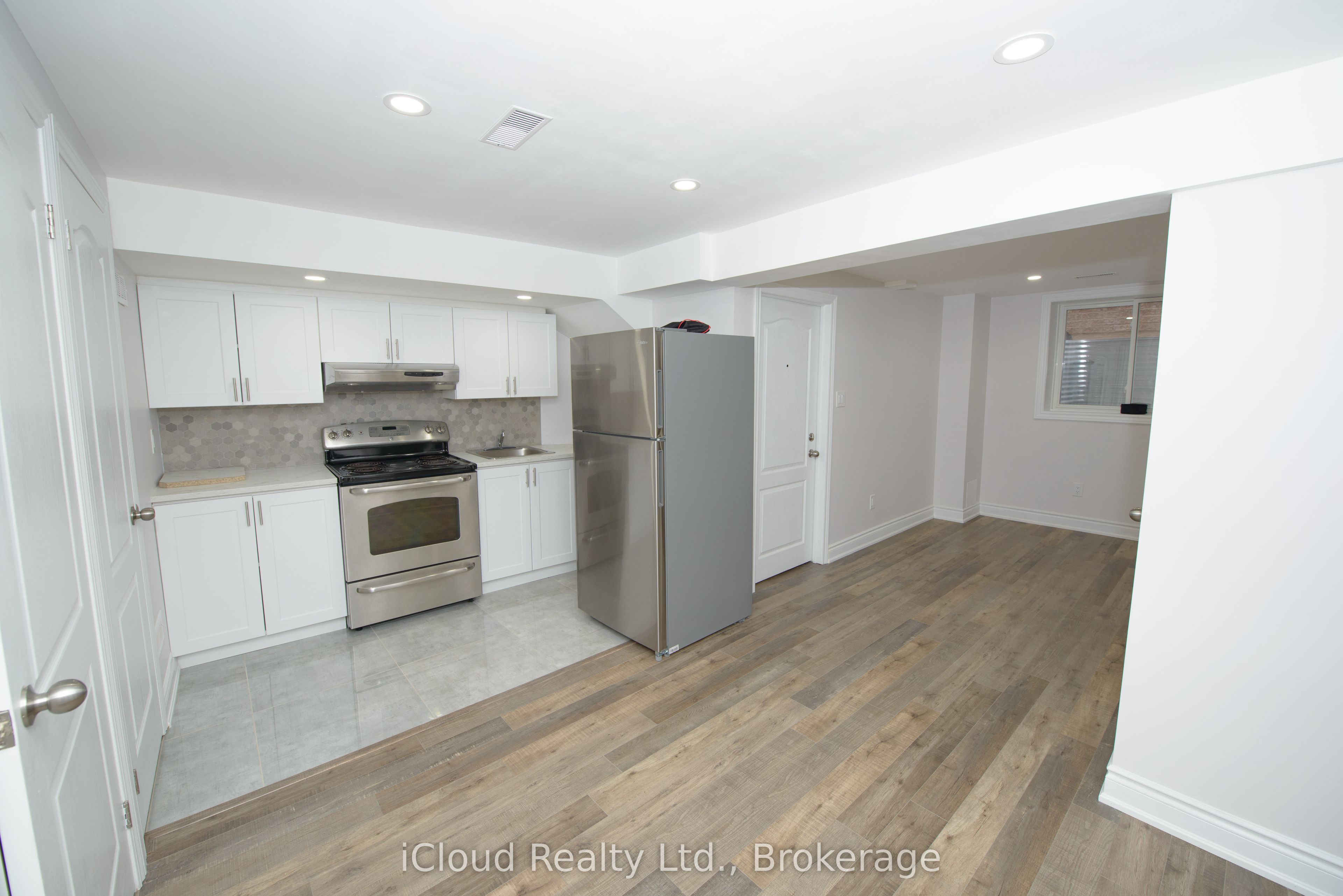71 Tufton Crescent Property Photo 16
