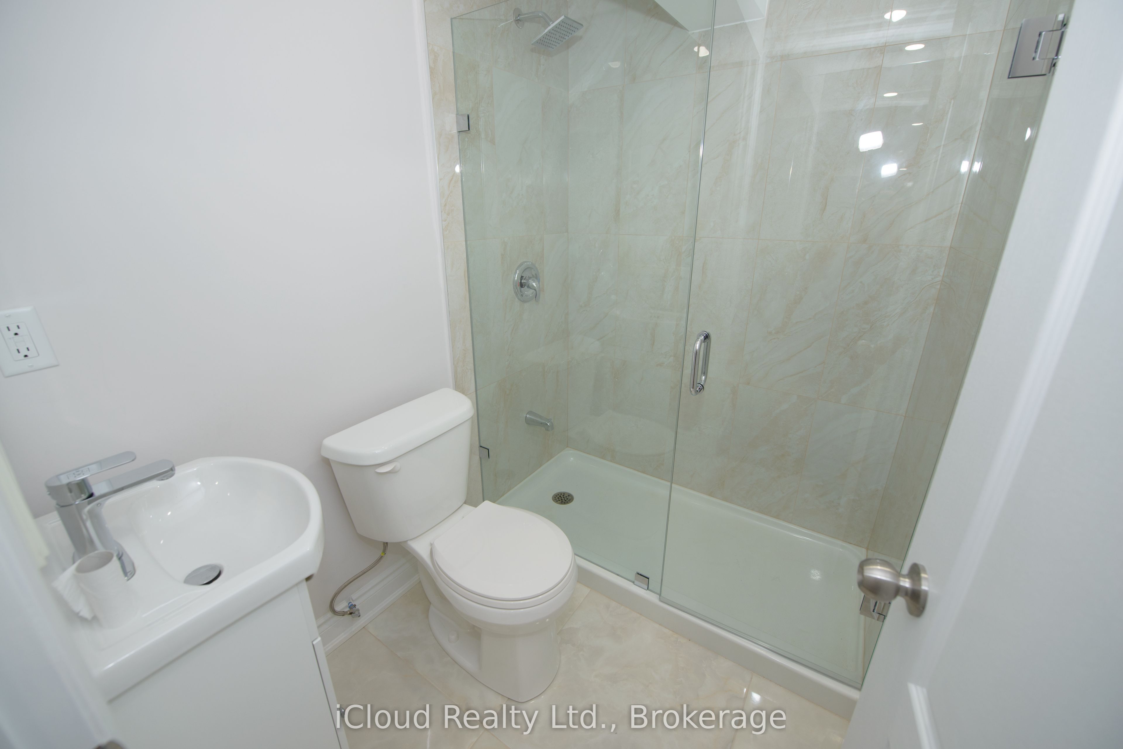 71 Tufton Crescent Property Photo 20