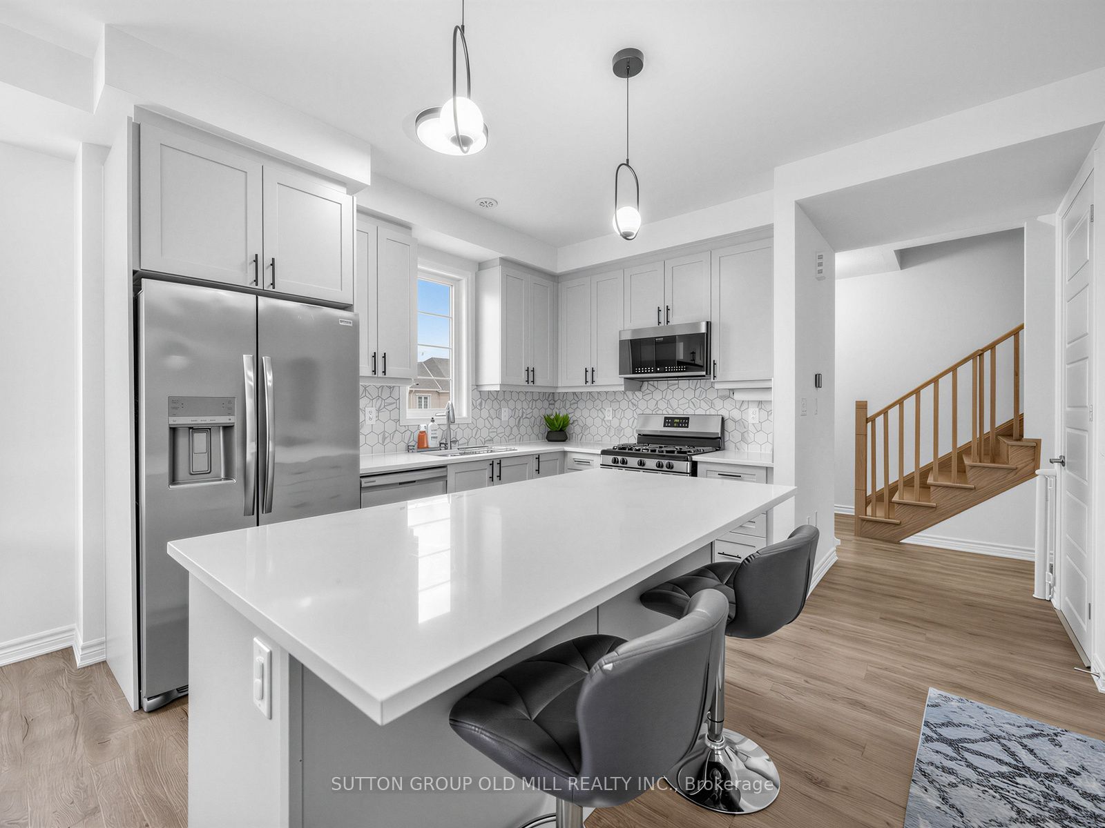 1537 Moira Crescent Property Photo 14