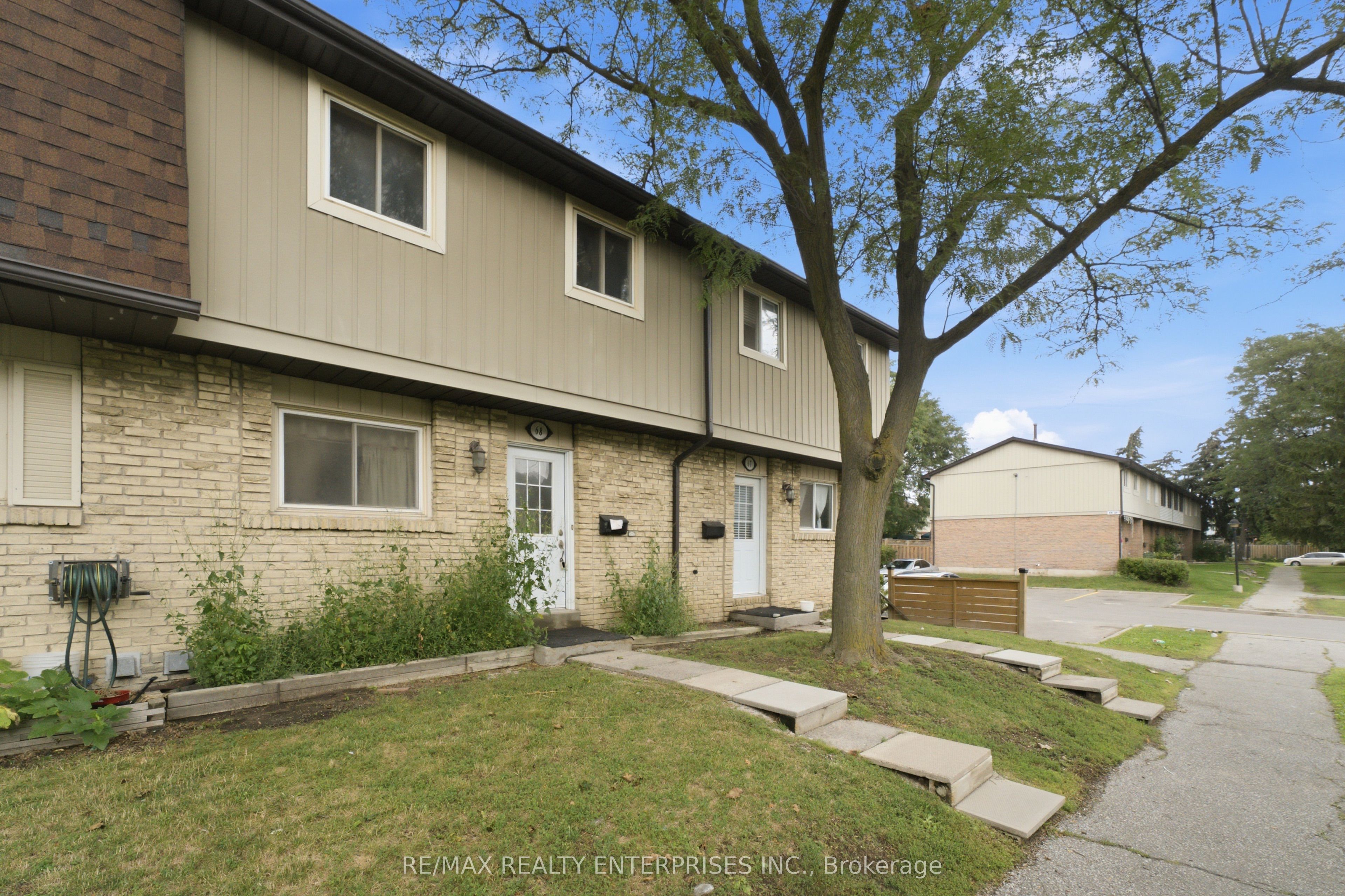 93 Hansen Road 68 Property Photo 1