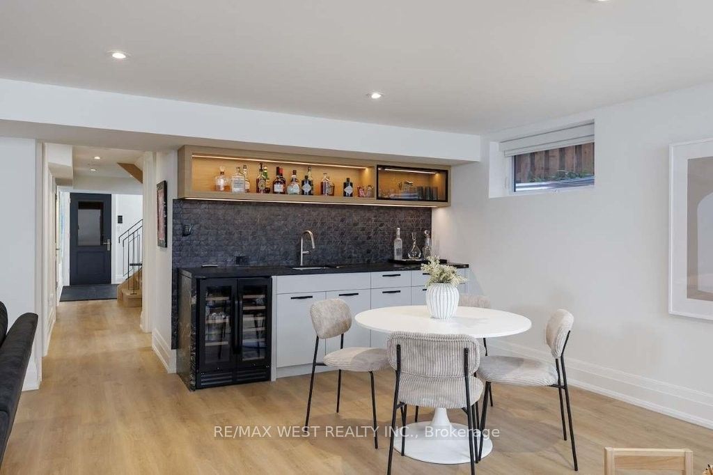 64 Thompson Avenue Property Photo 39