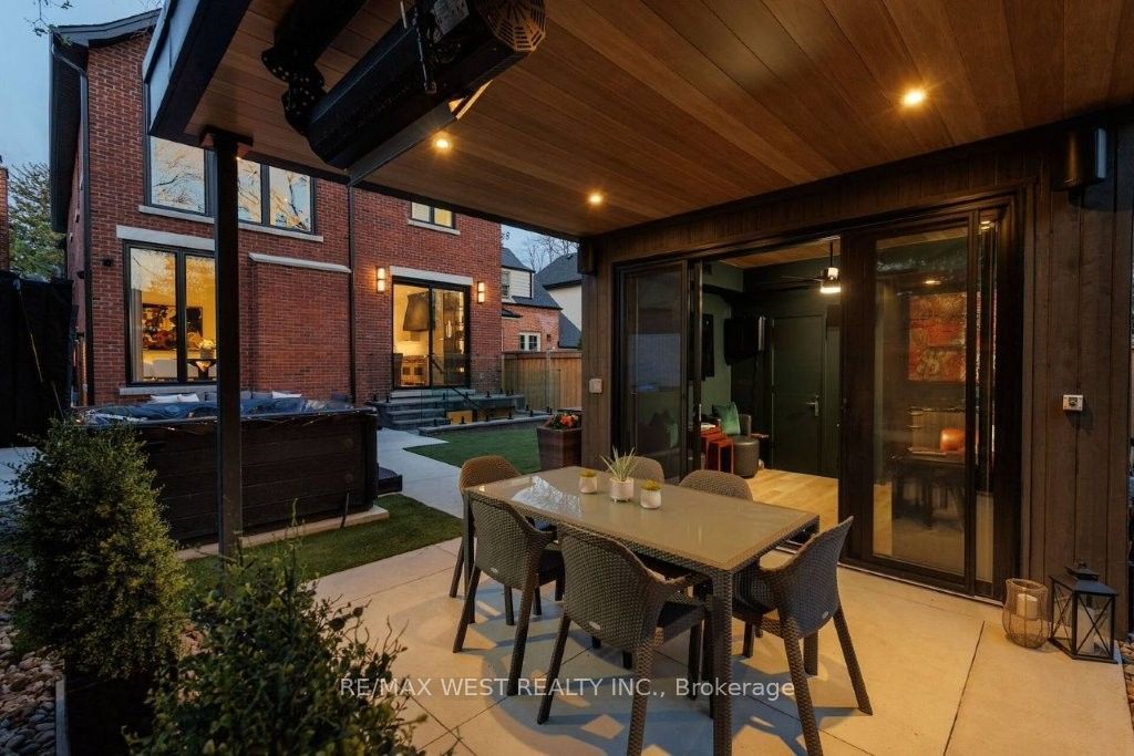 64 Thompson Avenue Property Photo 47