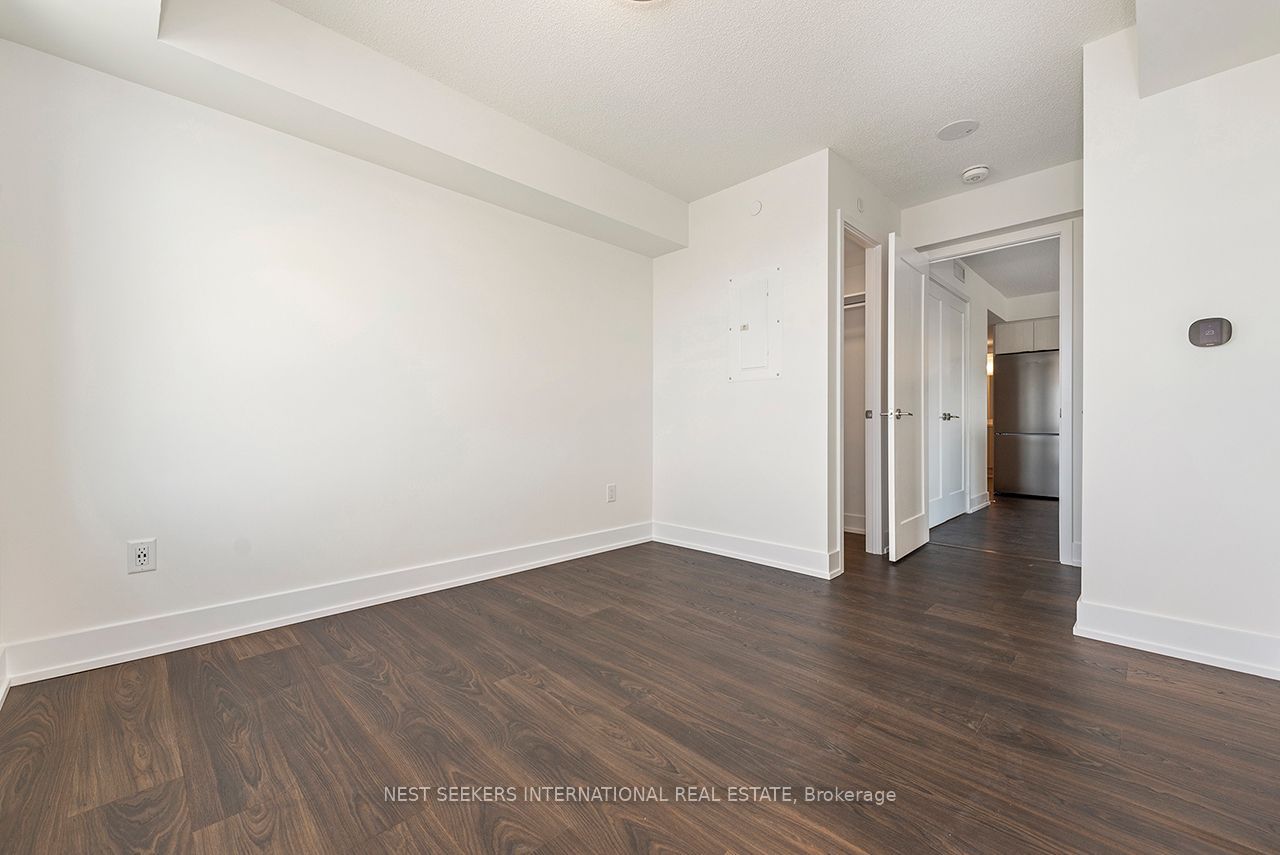 10 Eva Road 2304 Property Photo 21