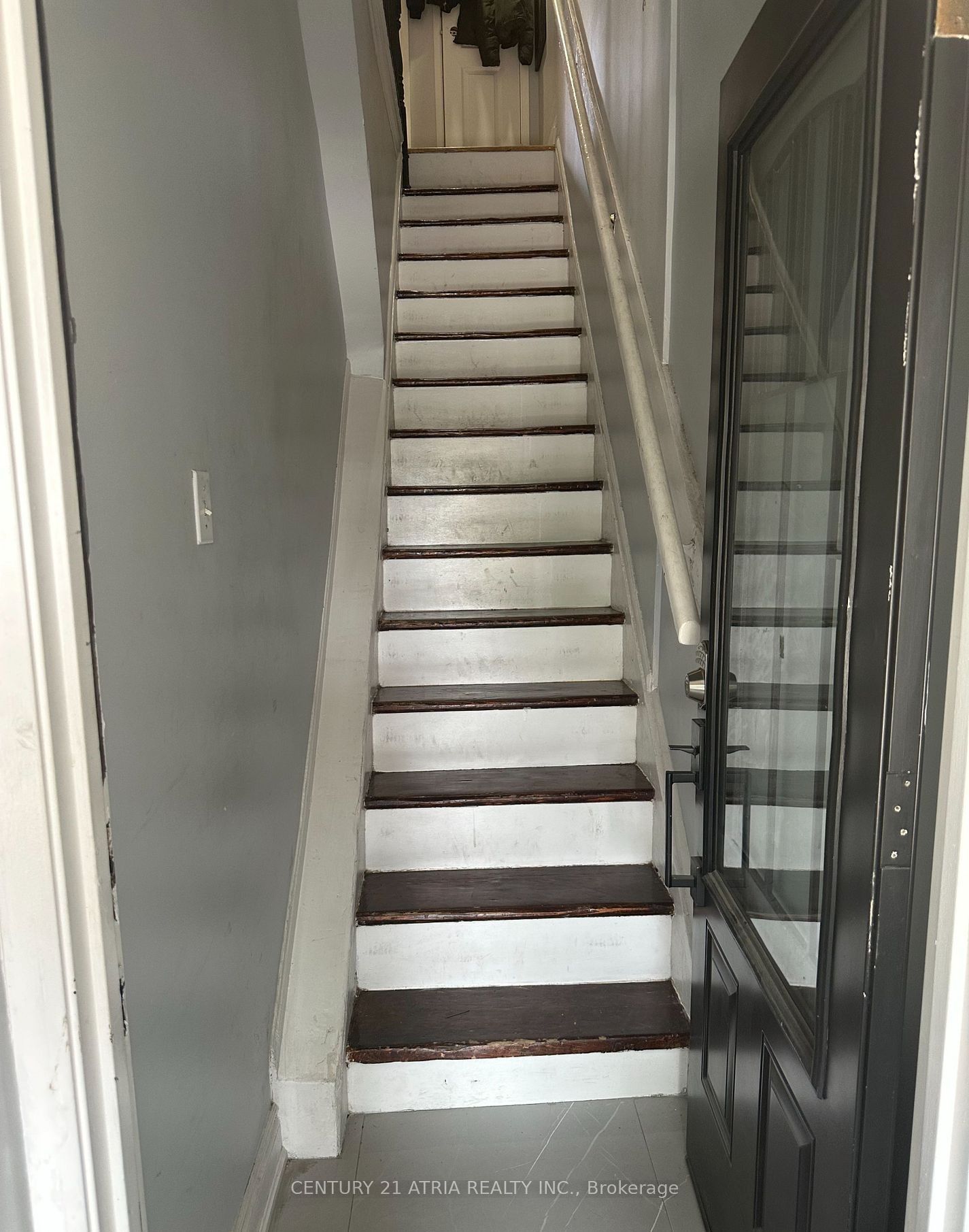 1085 Weston Road Property Photo 8