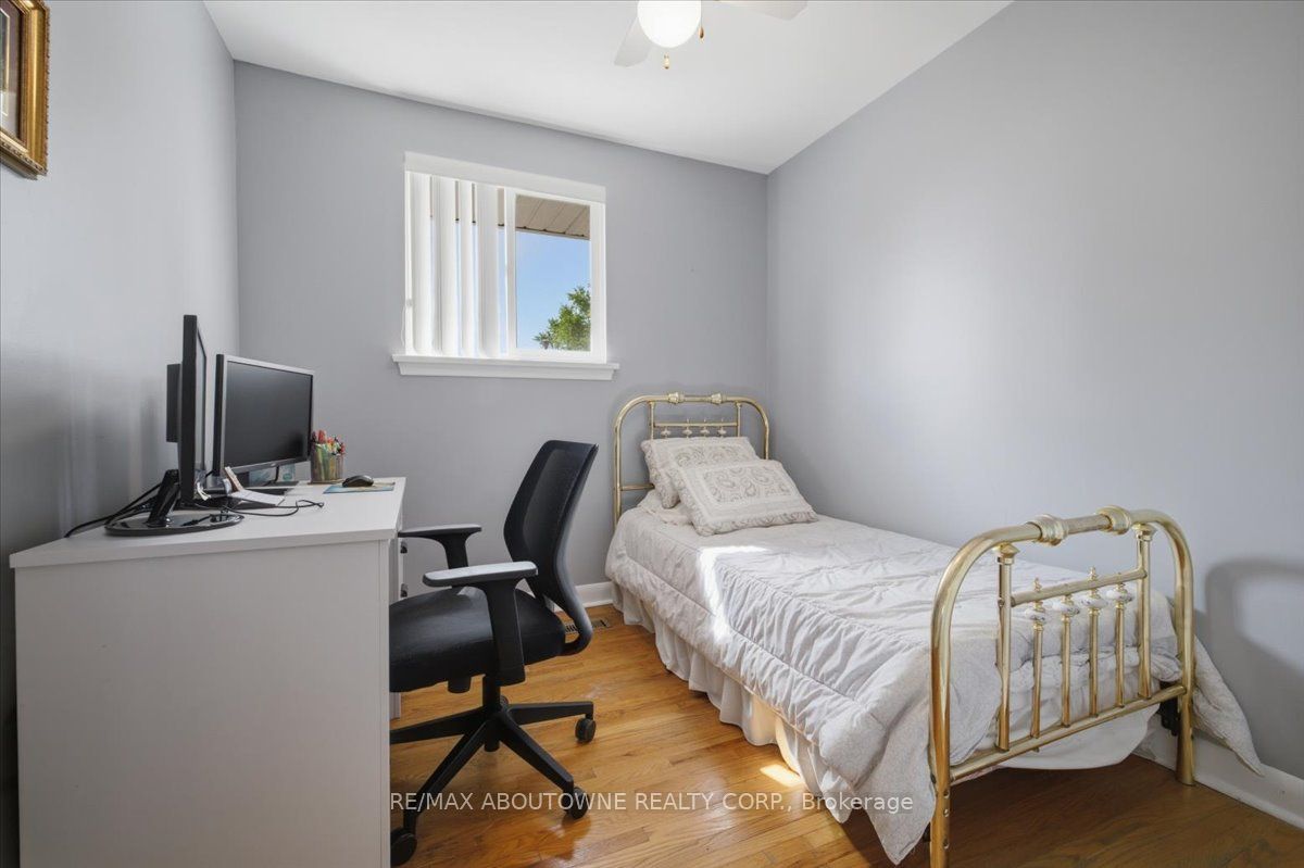 343 Duncombe Drive Property Photo 23