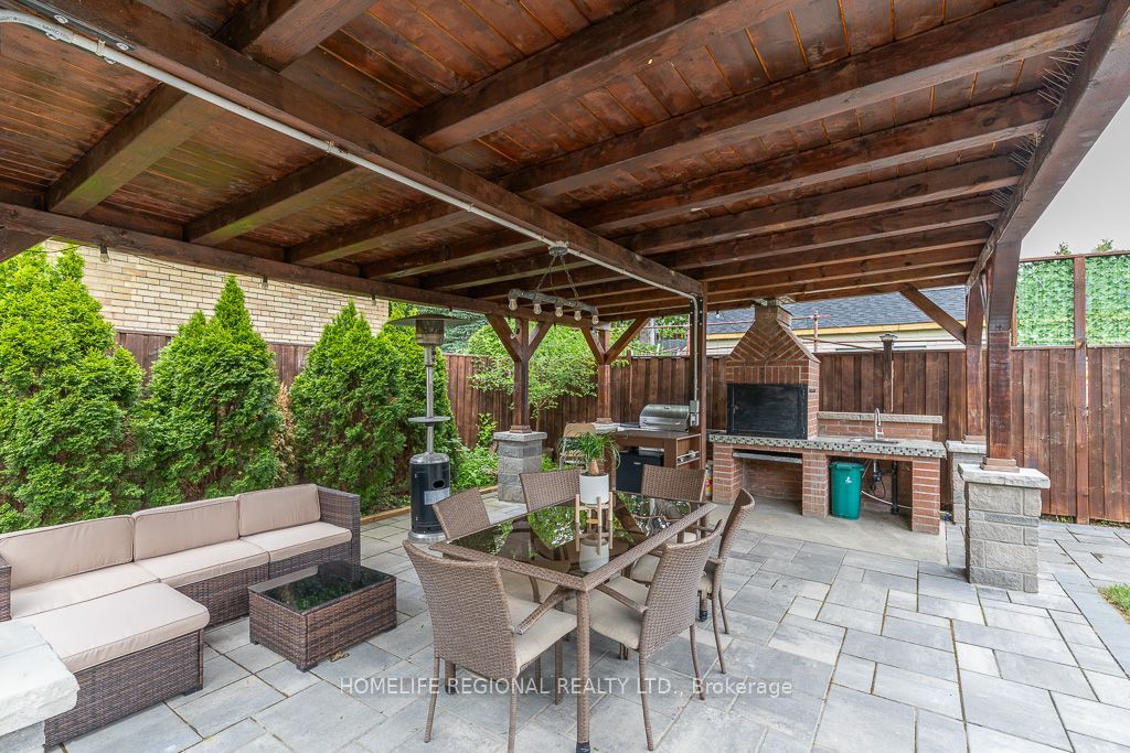 128 The Westway Property Photo 41