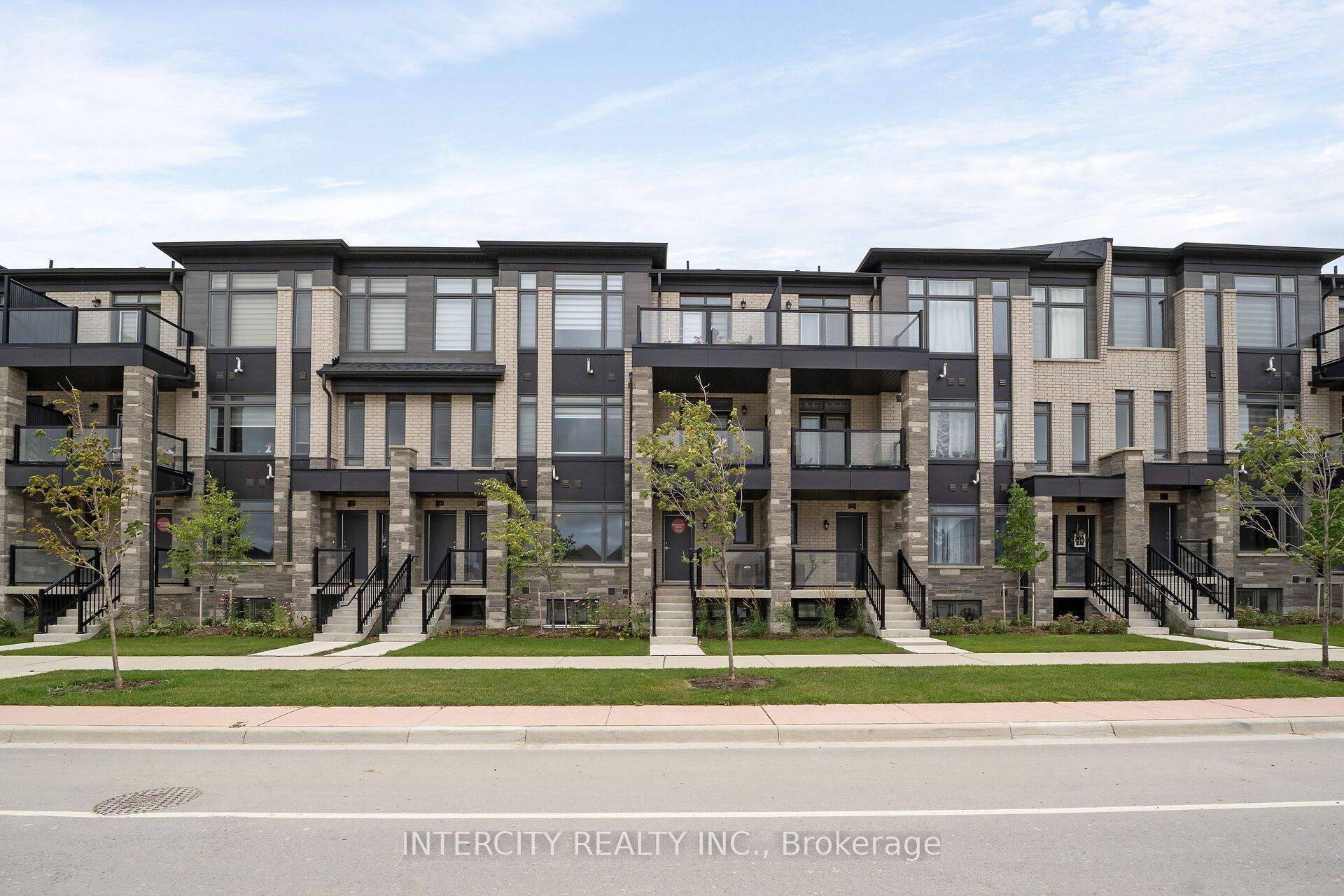 553 Tim Manley Avenue 7z Property Photo 1