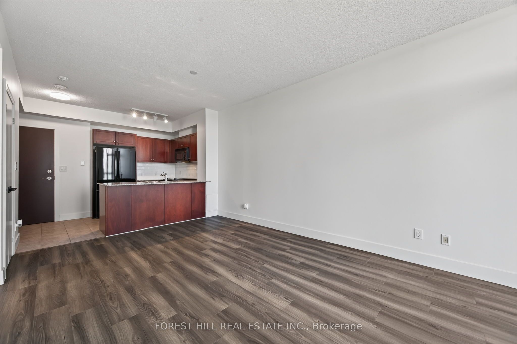 1359 Rathburn Road E 804 Property Photo 11