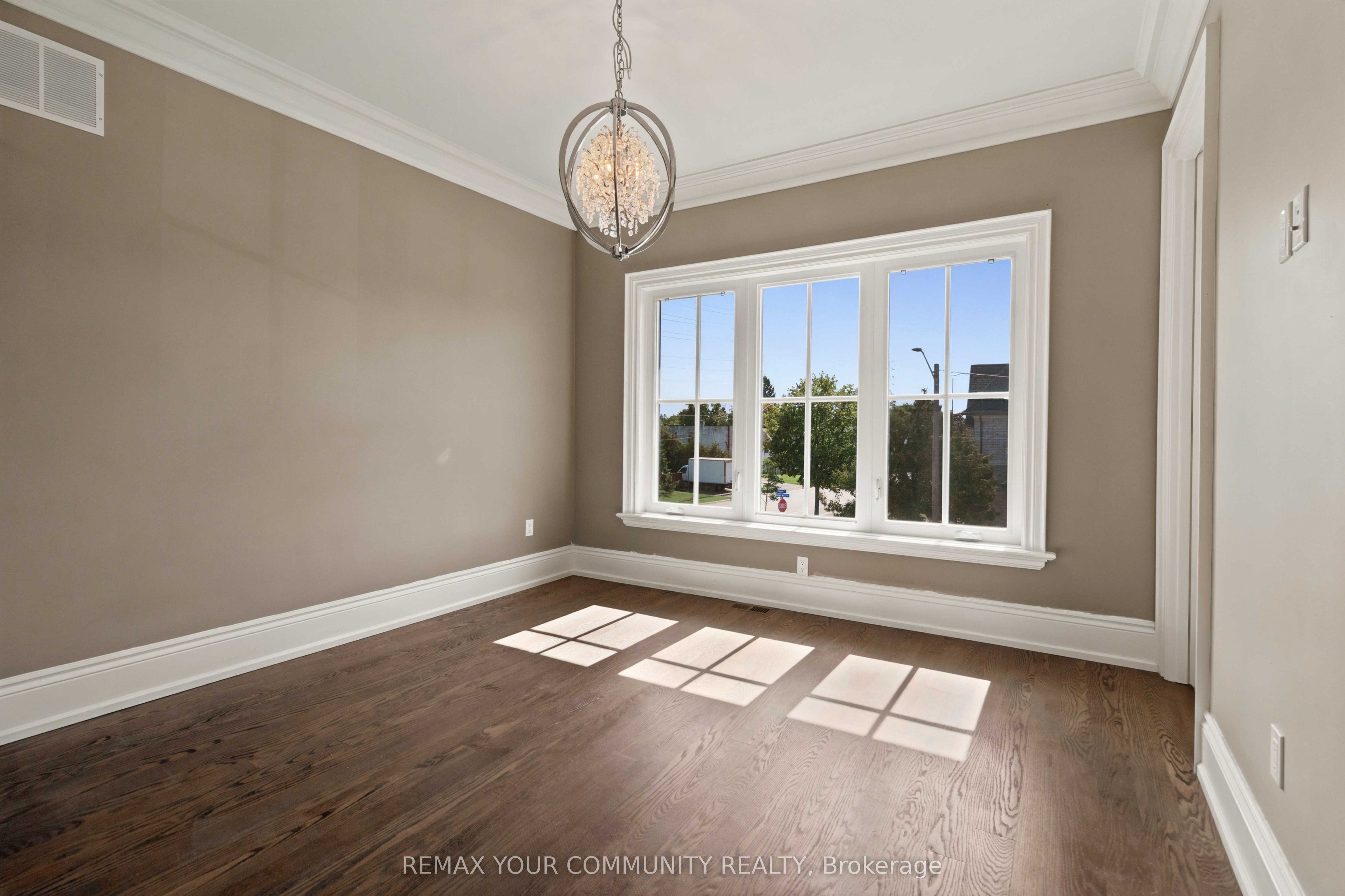 1226 Ogden Avenue Property Photo 23