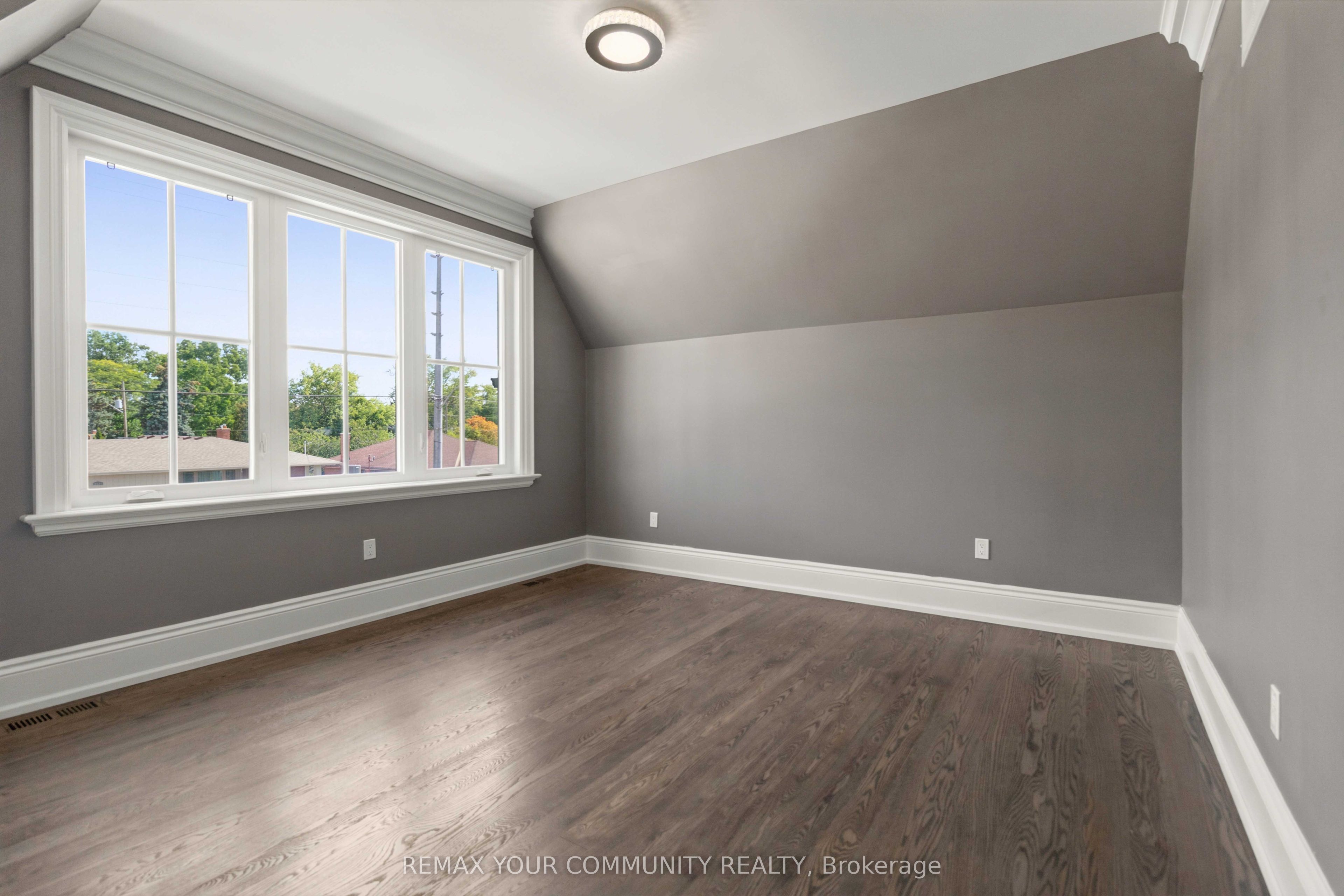 1226 Ogden Avenue Property Photo 26