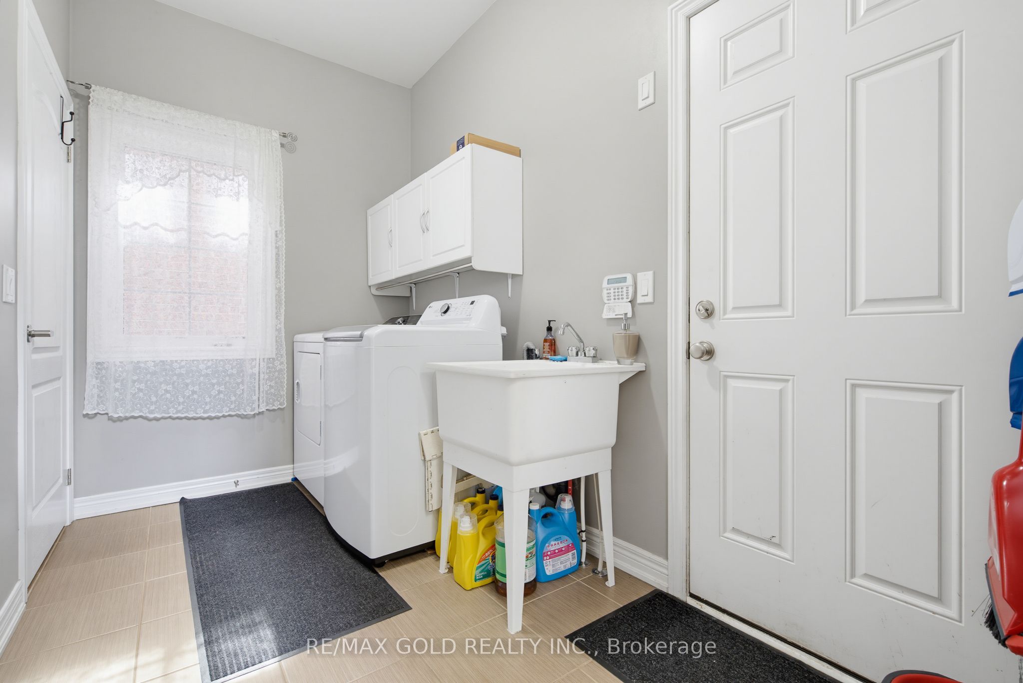 8 Zelda Road Property Photo 13