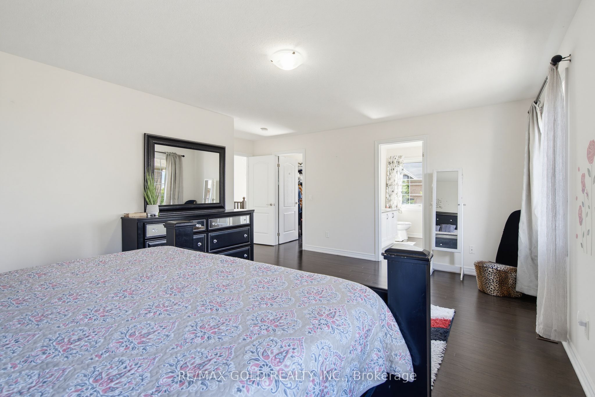 8 Zelda Road Property Photo 16