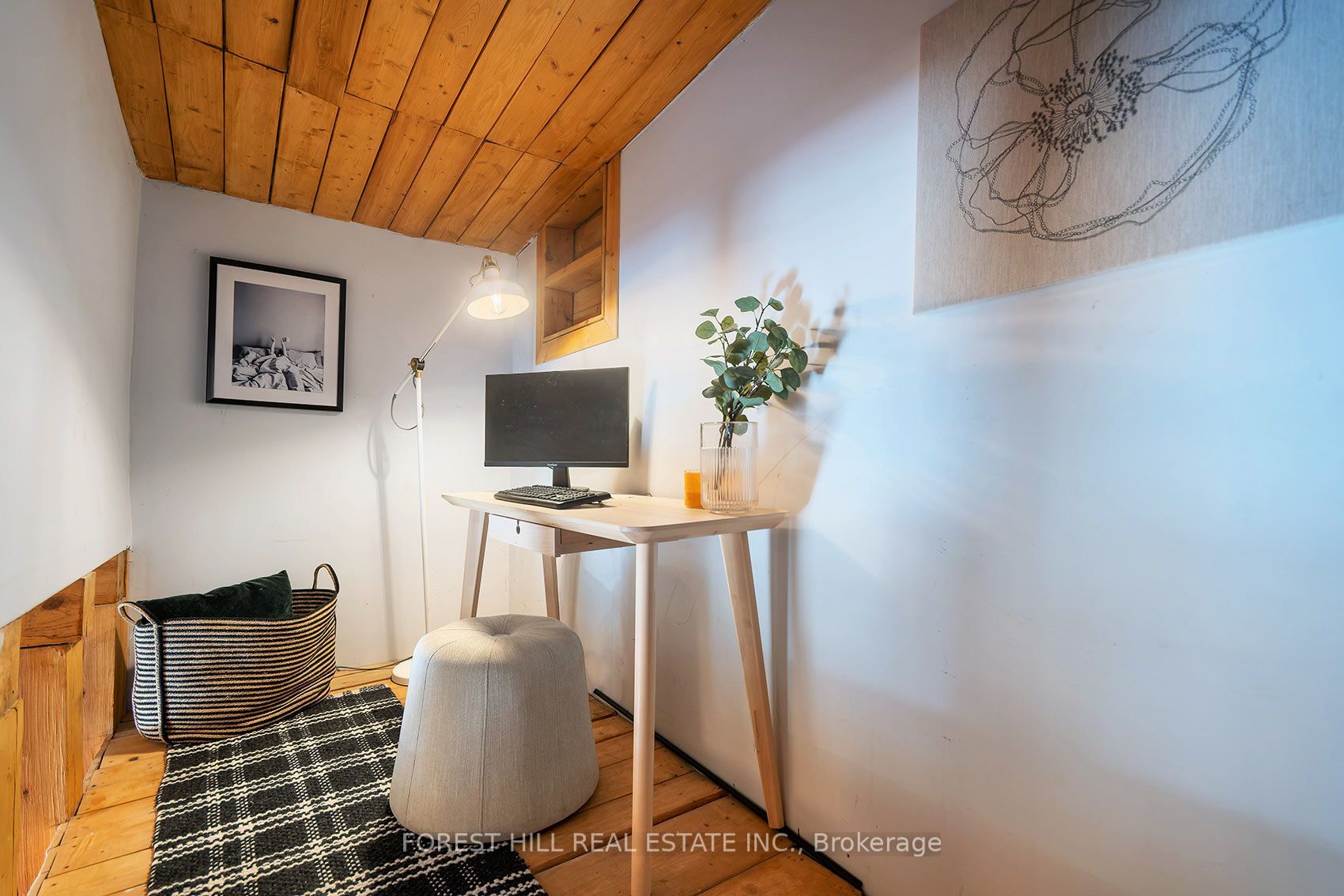 55 Vanevery Street Property Photo 15