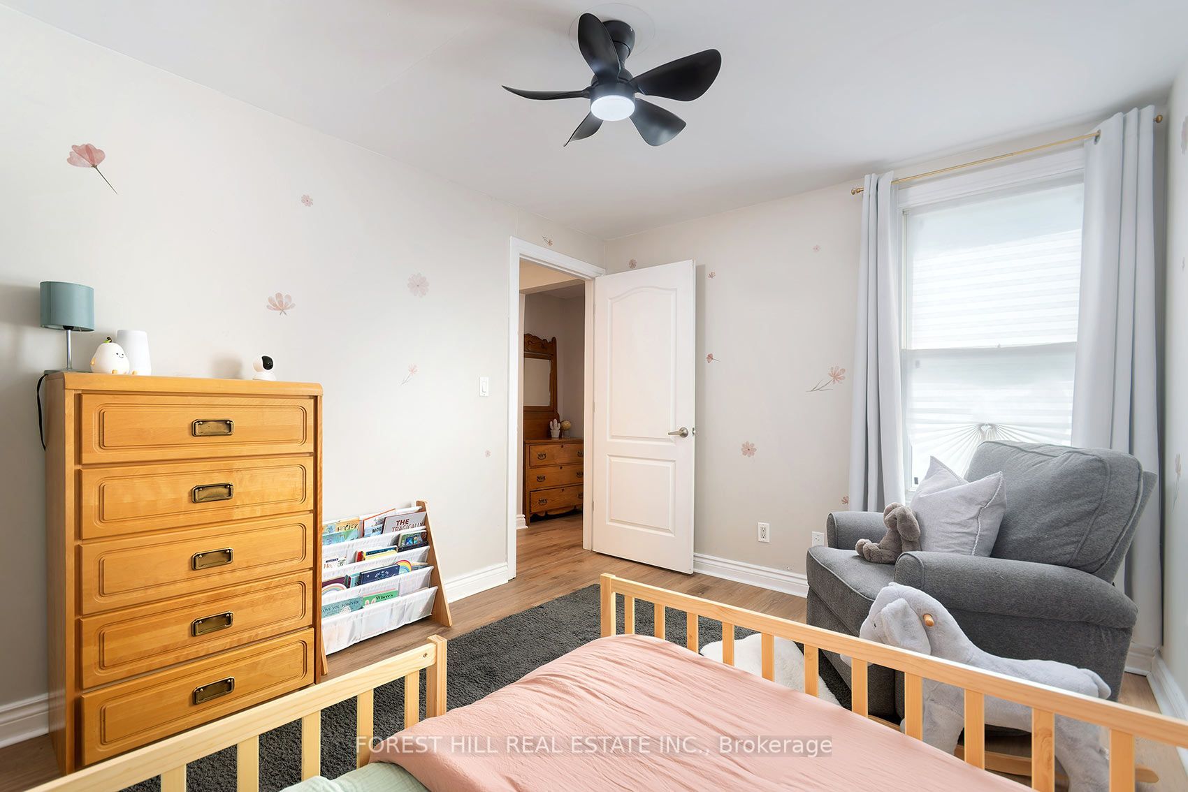 55 Vanevery Street Property Photo 22