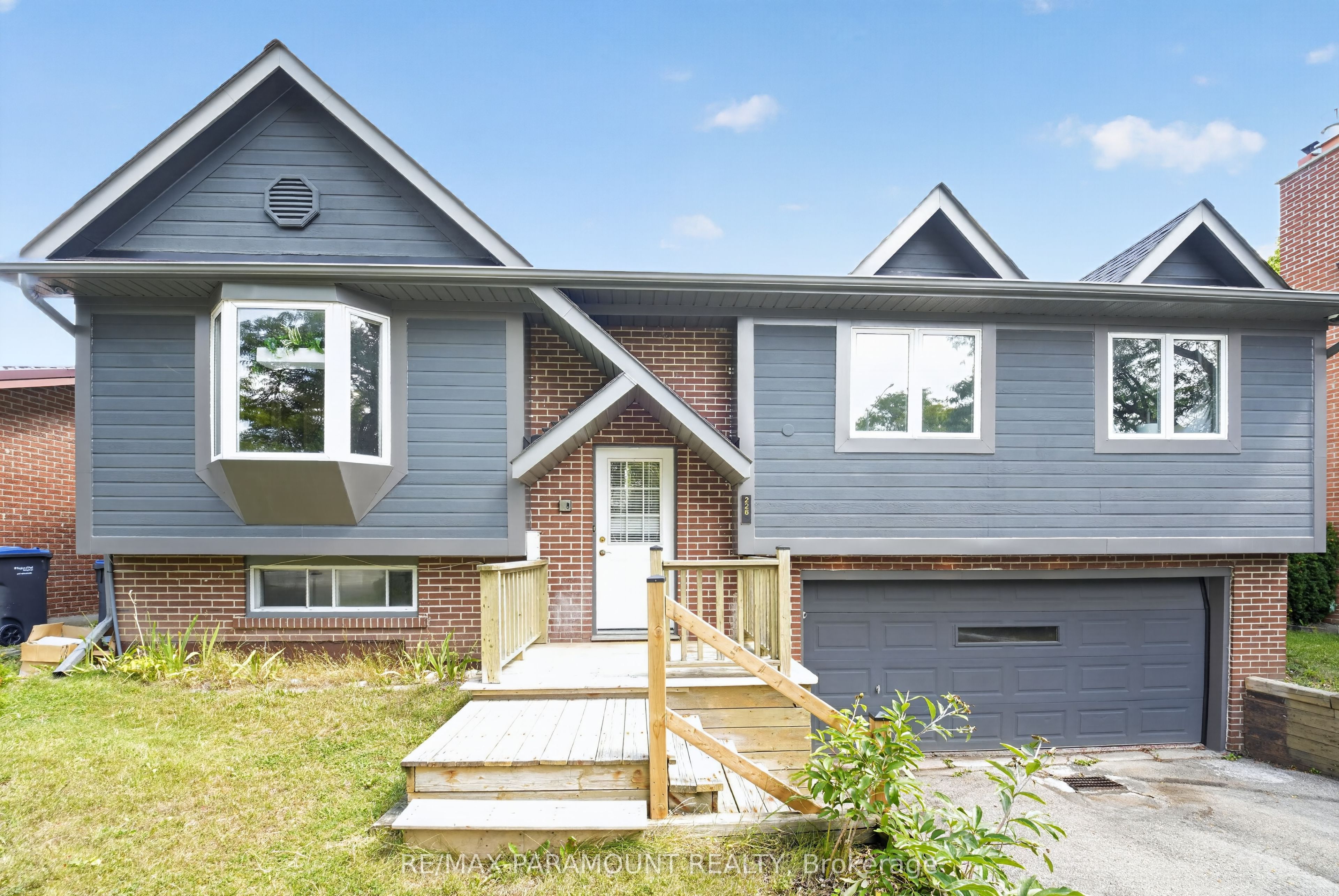 226 Rutherford Road N Property Photo 4