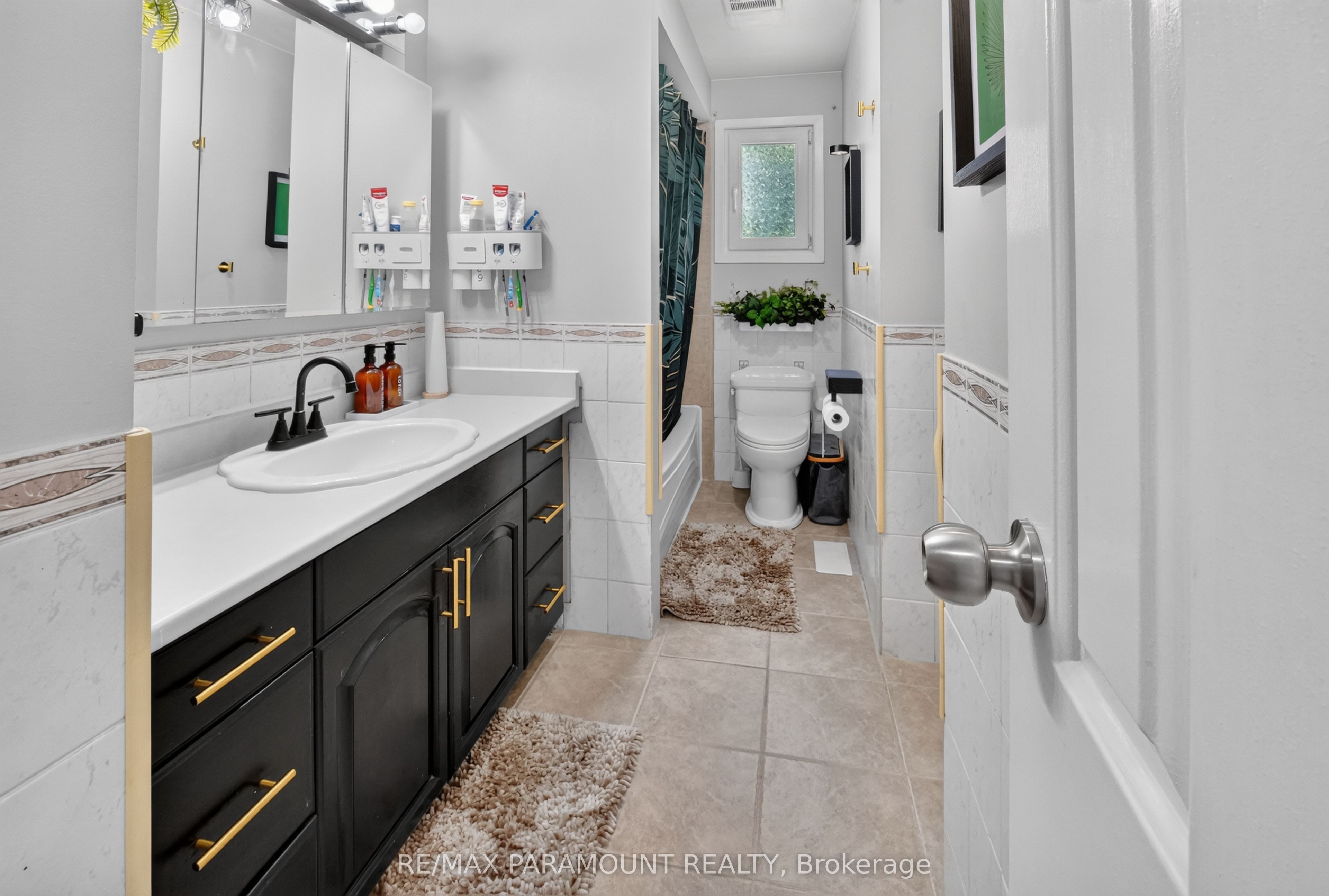 226 Rutherford Road N Property Photo 18