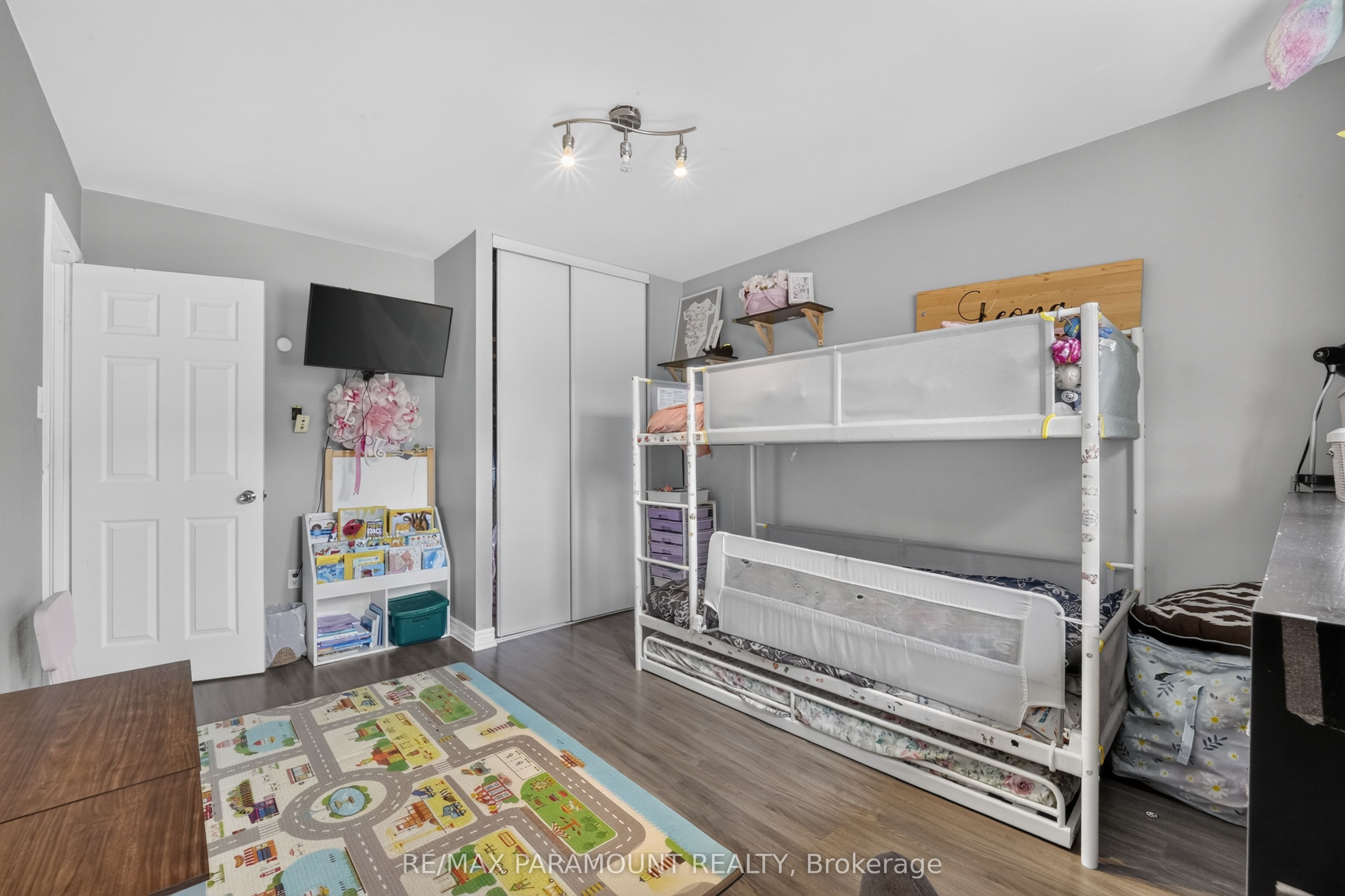 226 Rutherford Road N Property Photo 22