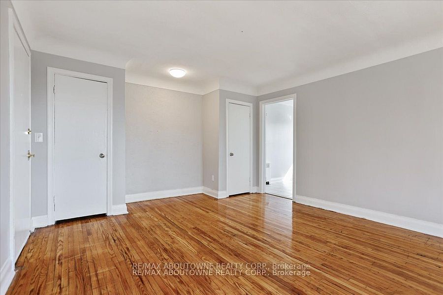 1031 Churchill Avenue E 7 Property Photo 5