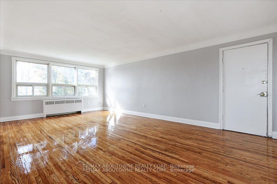 1031 Churchill Avenue E 7 Property Photo 6