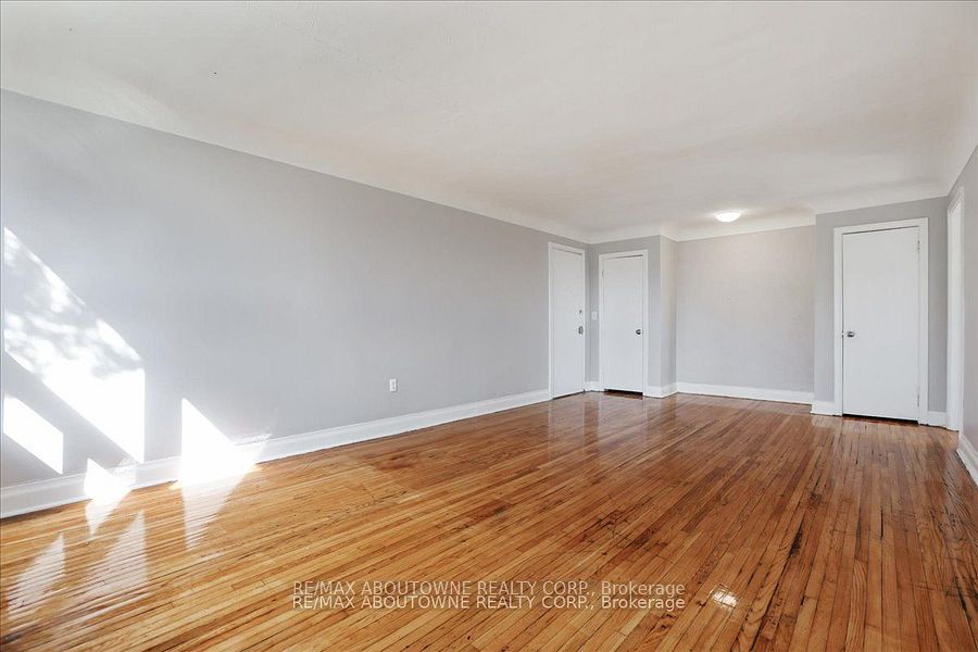1031 Churchill Avenue E 7 Property Photo 8