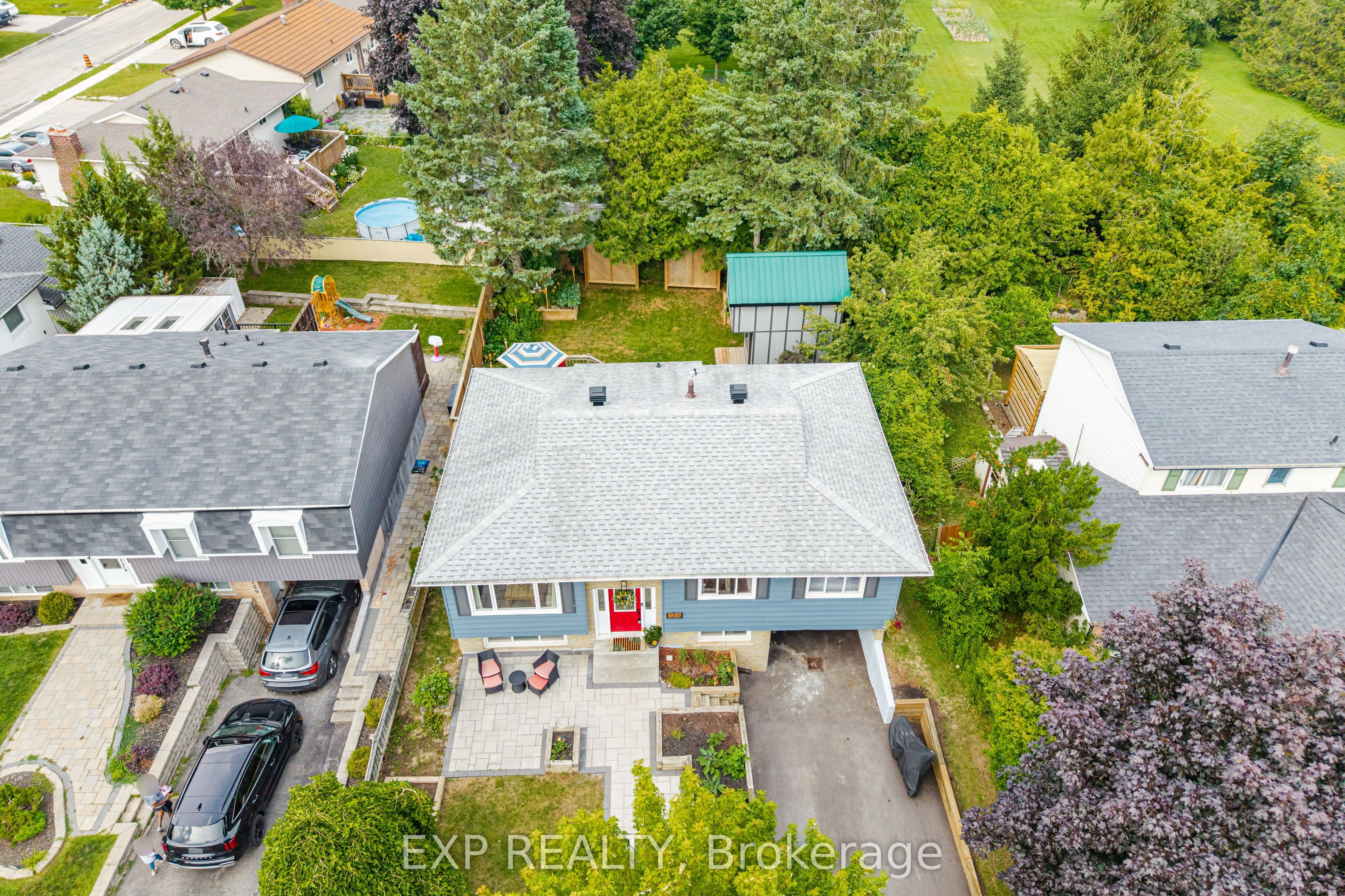 127 Acton Boulevard Property Photo 2