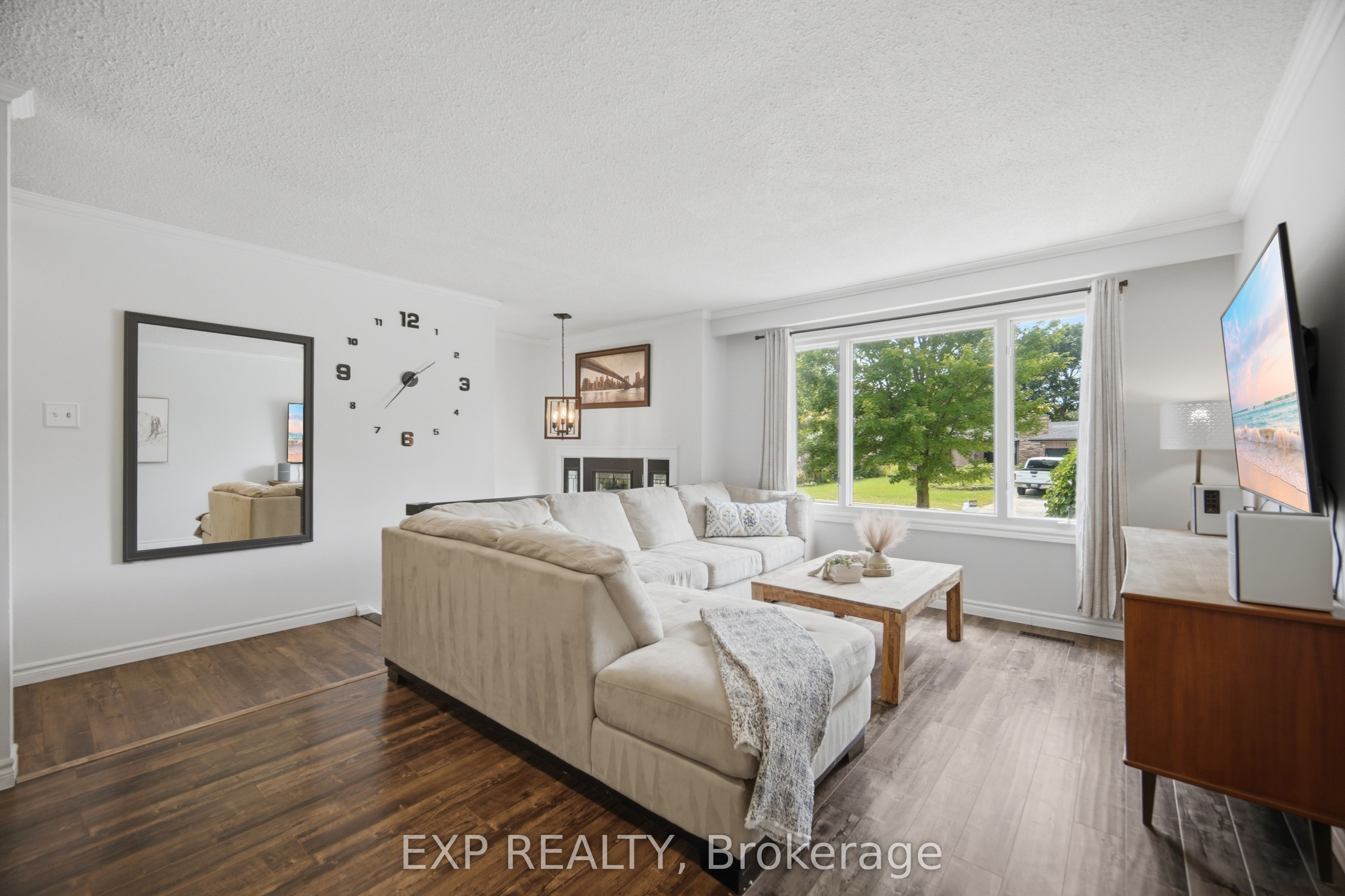 127 Acton Boulevard Property Photo 7