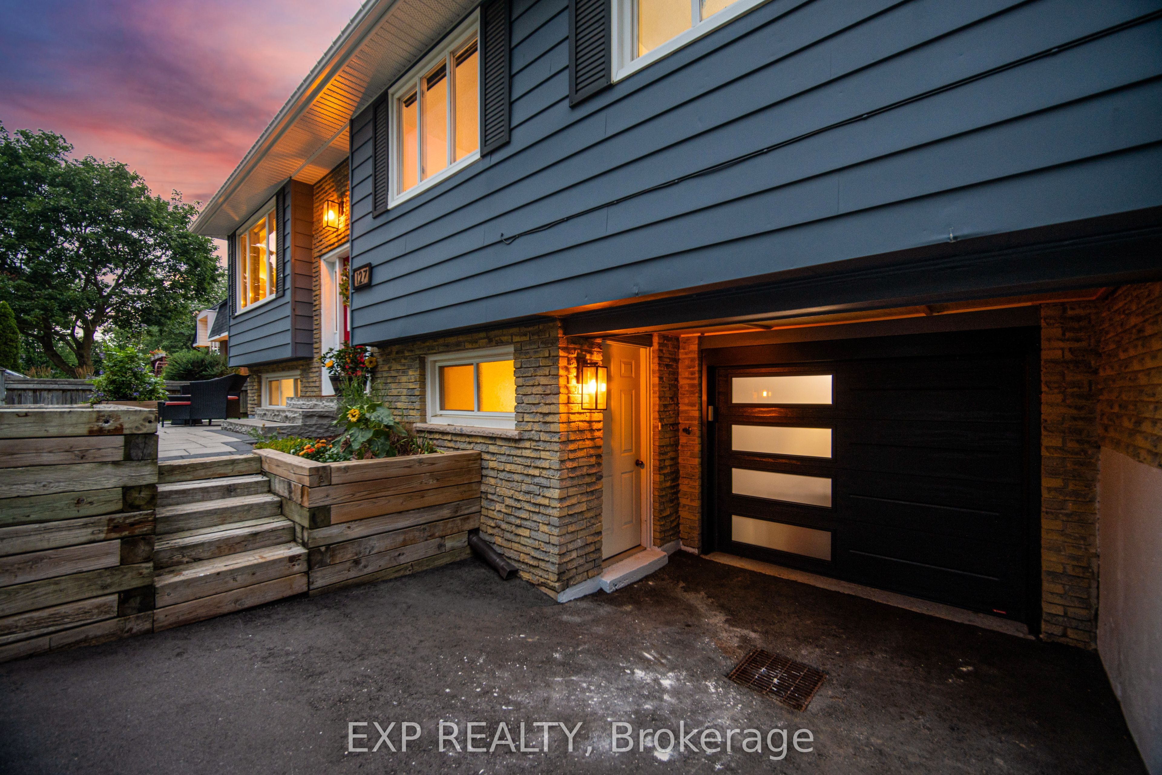 127 Acton Boulevard Property Photo 25