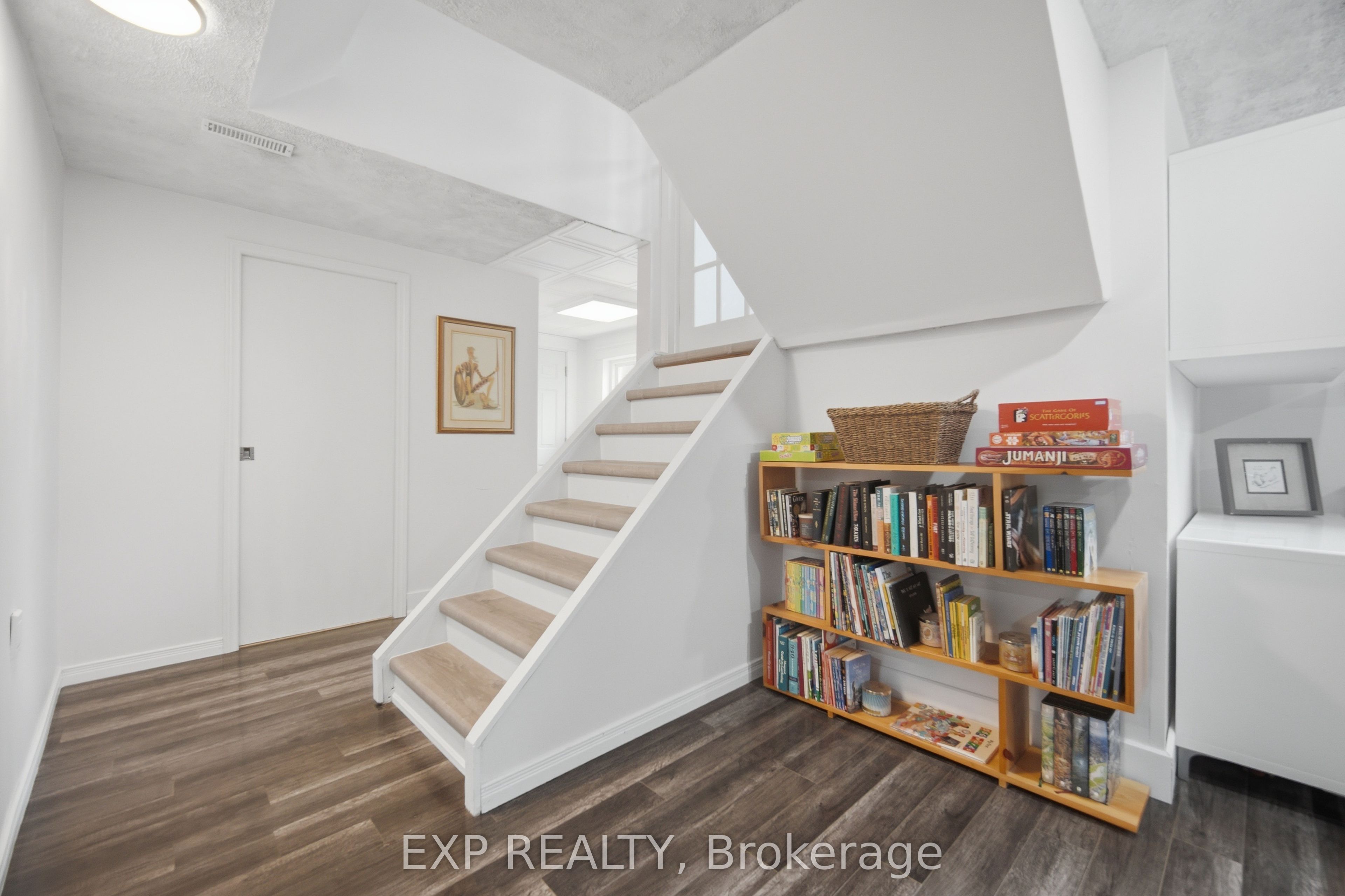 127 Acton Boulevard Property Photo 29