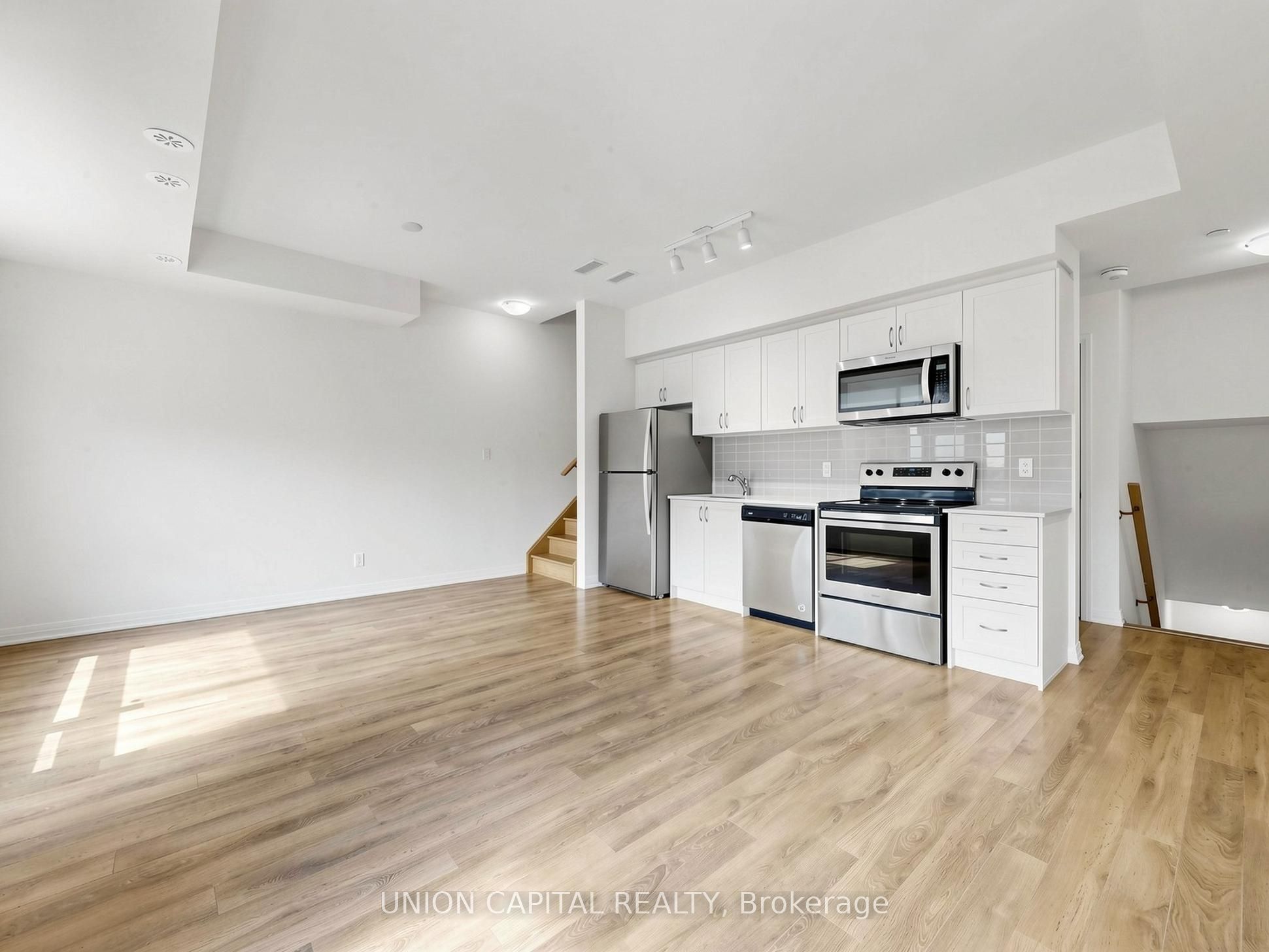 1238 Cawthra Road 4 Property Photo 10