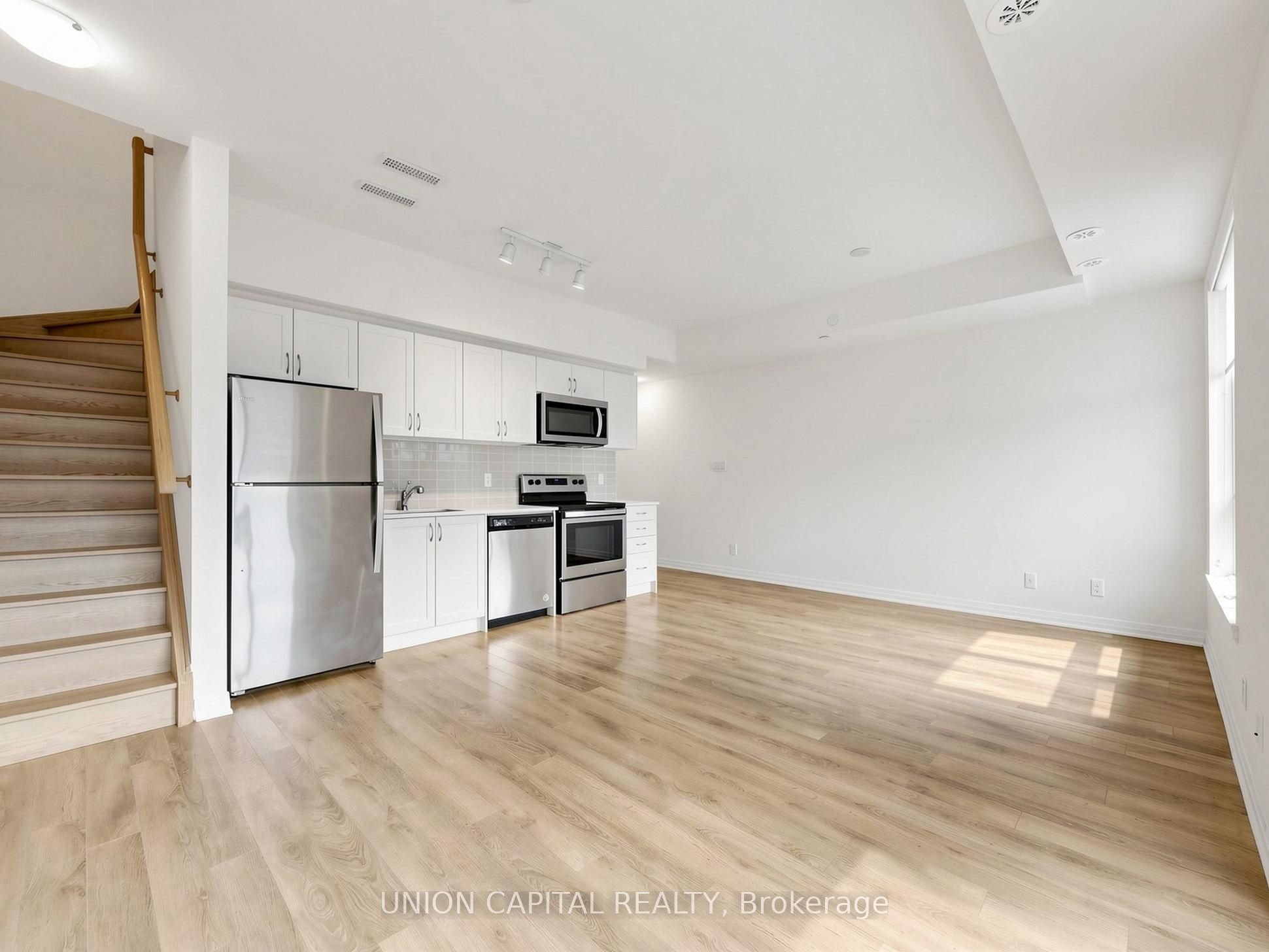 1238 Cawthra Road 4 Property Photo 11