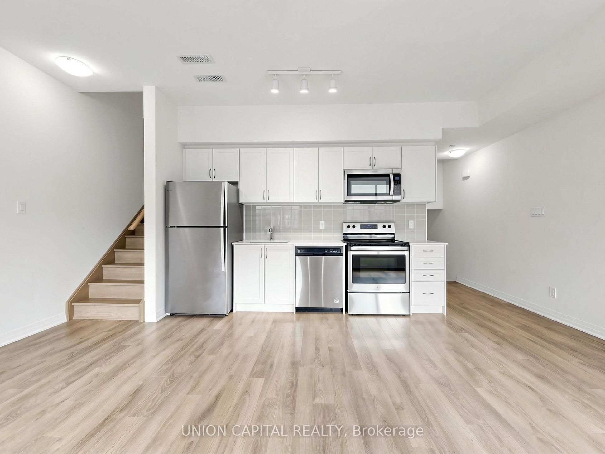 1238 Cawthra Road 4 Property Photo 13