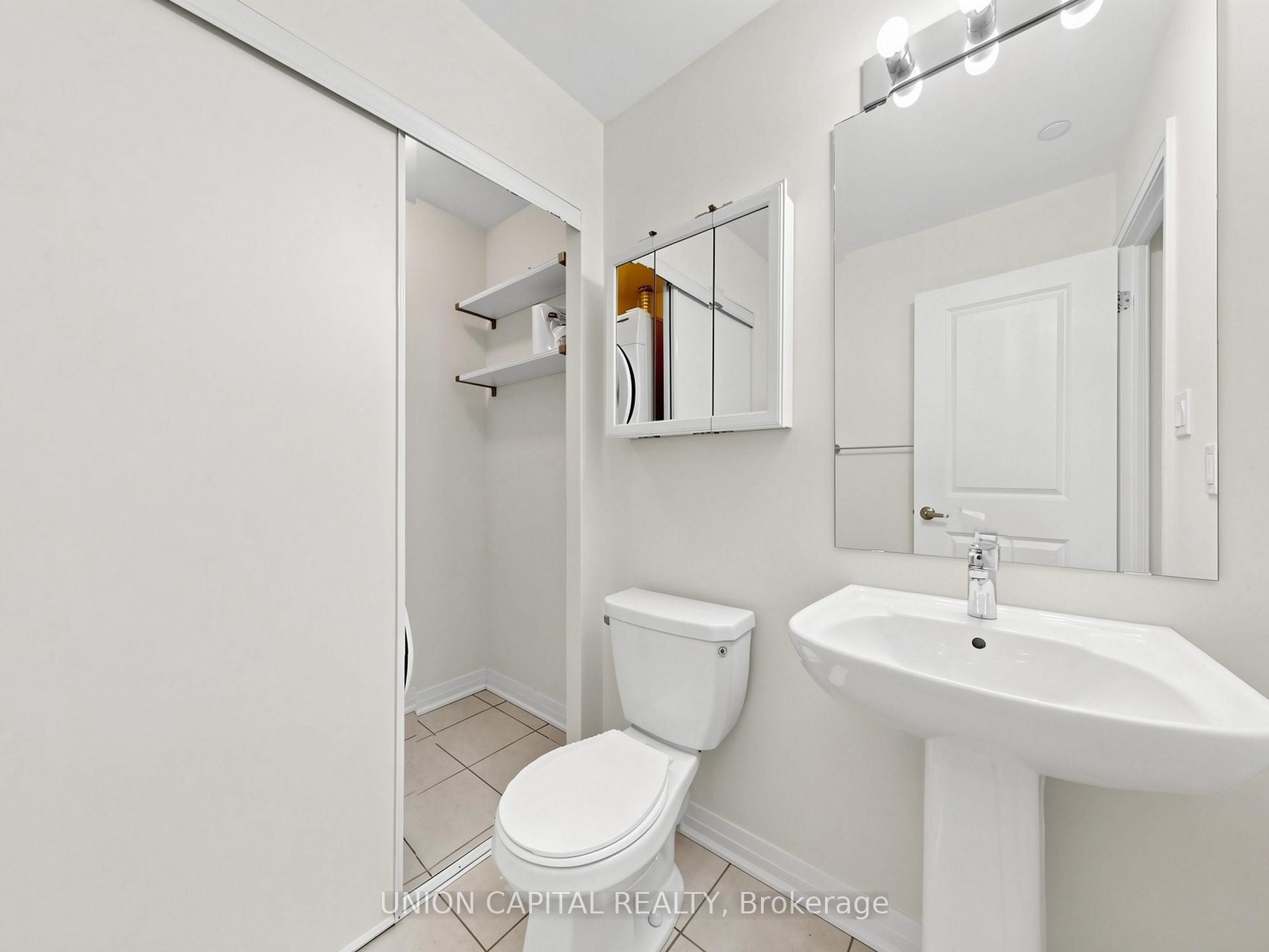 1238 Cawthra Road 4 Property Photo 15