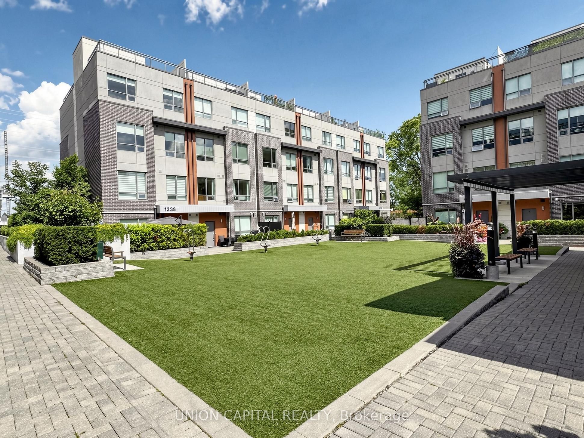 1238 Cawthra Road 4 Property Photo 35