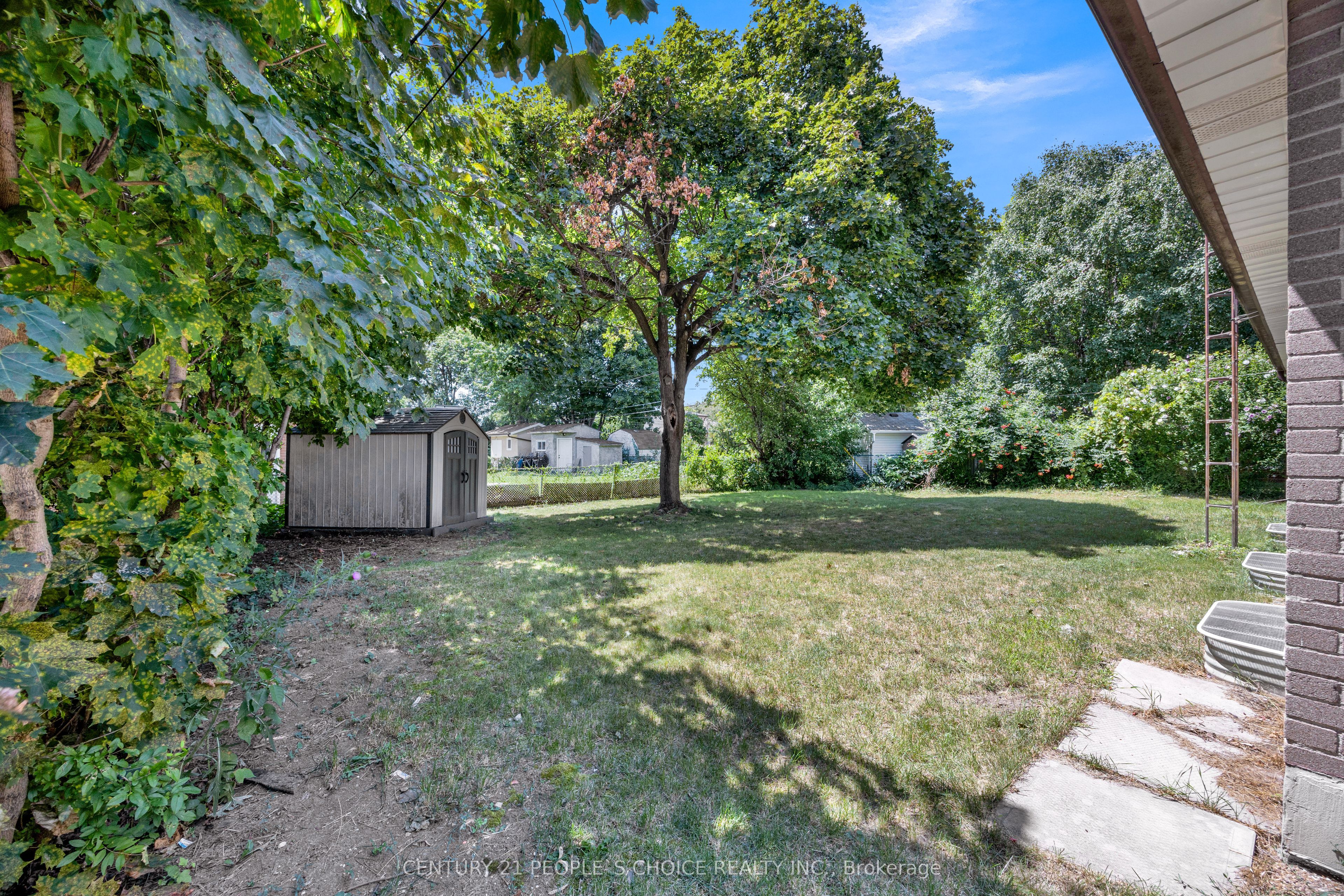 53 Brookland Drive W Property Photo 40