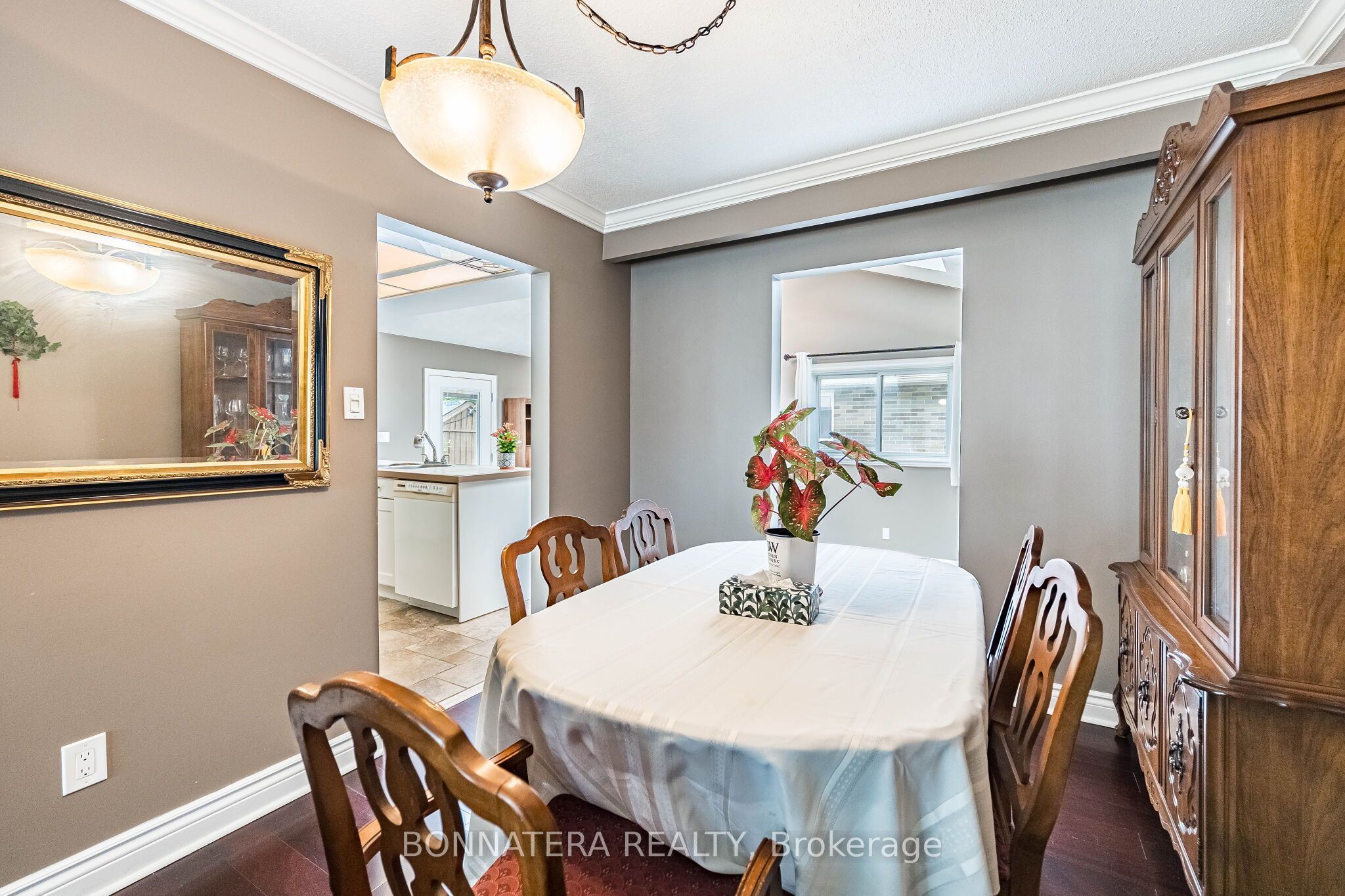 1324 Aldridge Crescent Property Photo 12