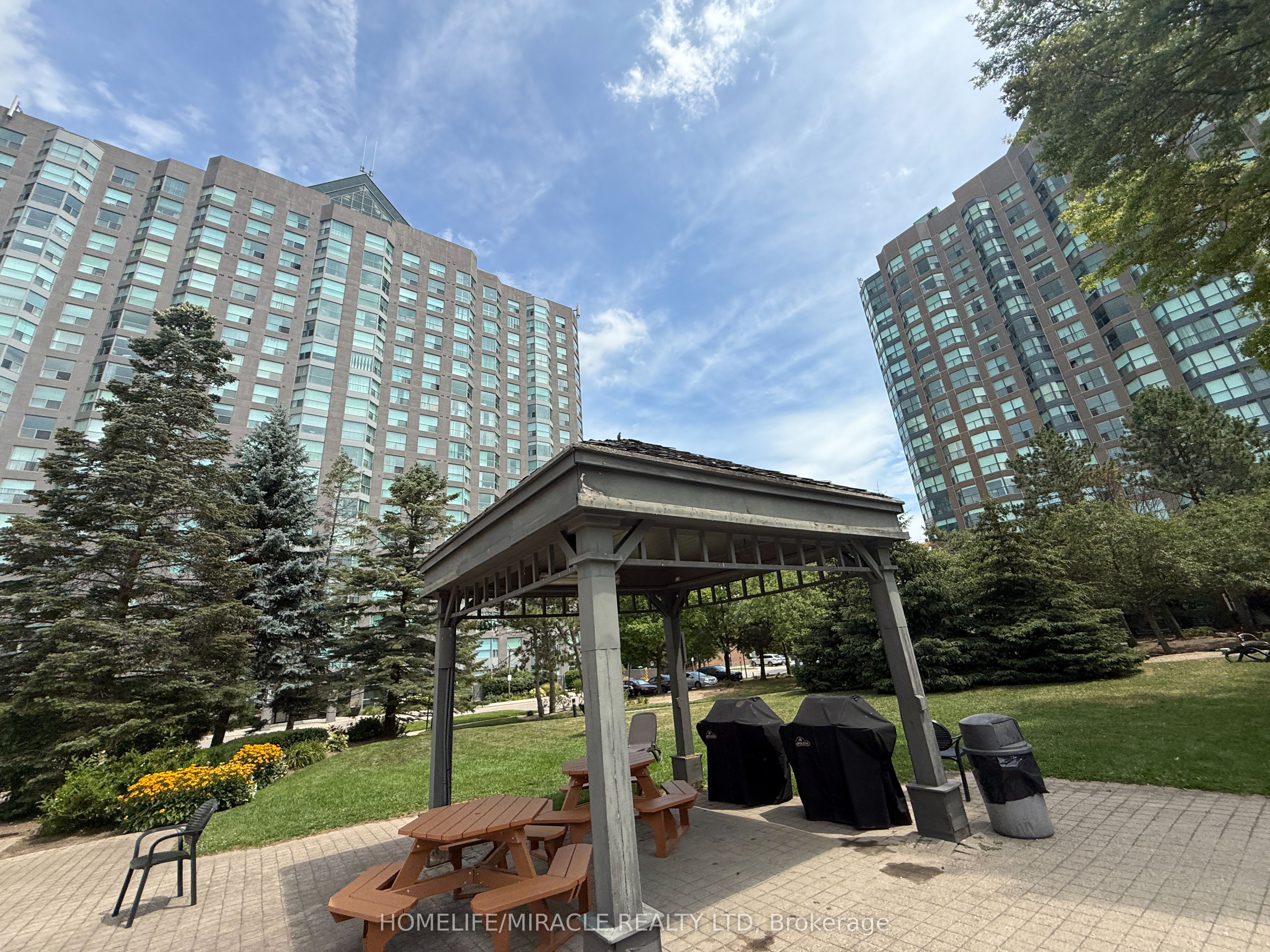 2177 Burnhamthorpe Road 609