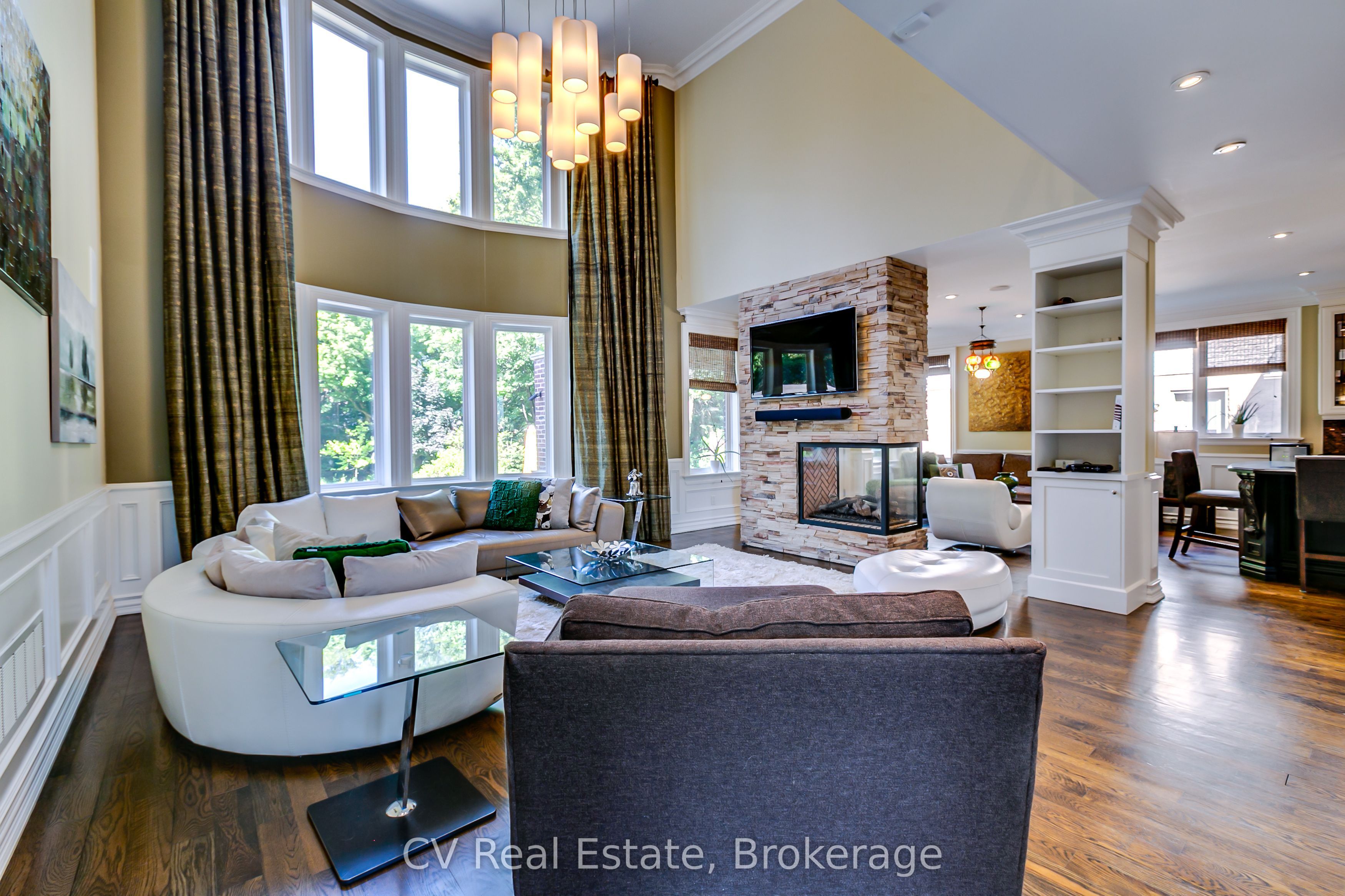 468 Chartwell Road Property Photo 4
