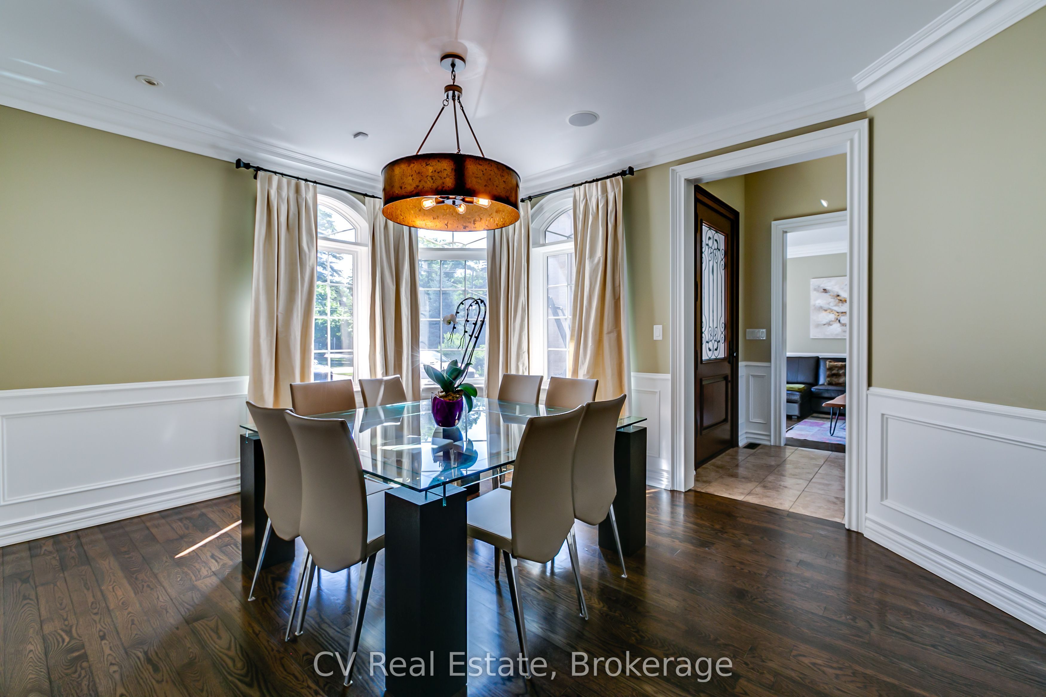 468 Chartwell Road Property Photo 10