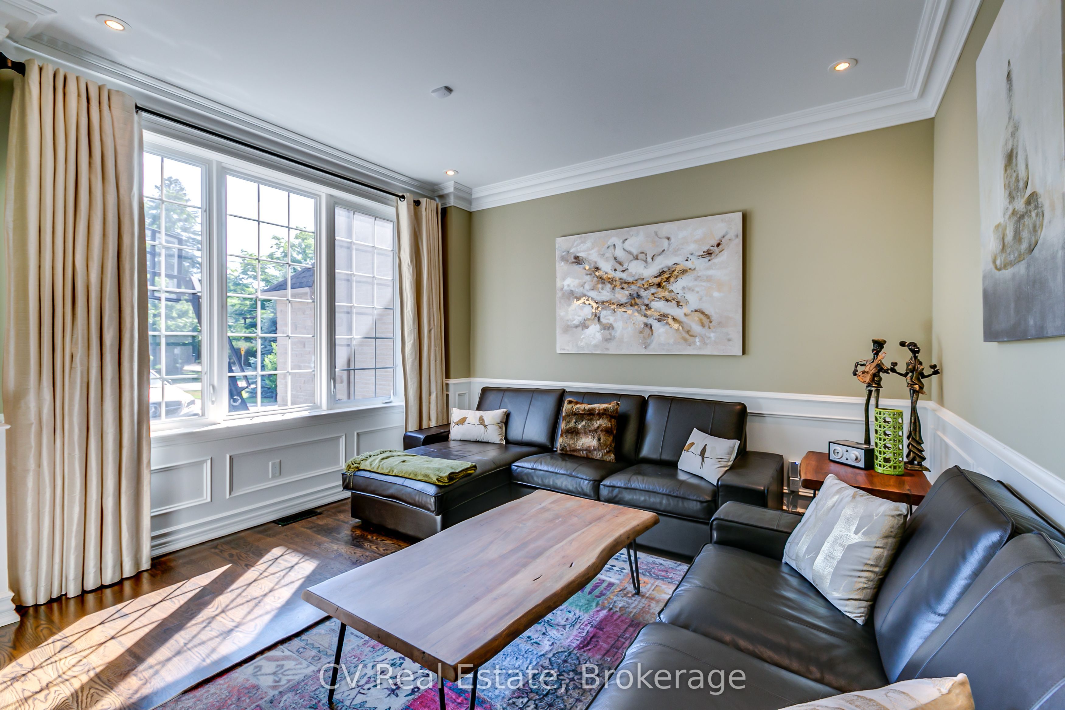 468 Chartwell Road Property Photo 11