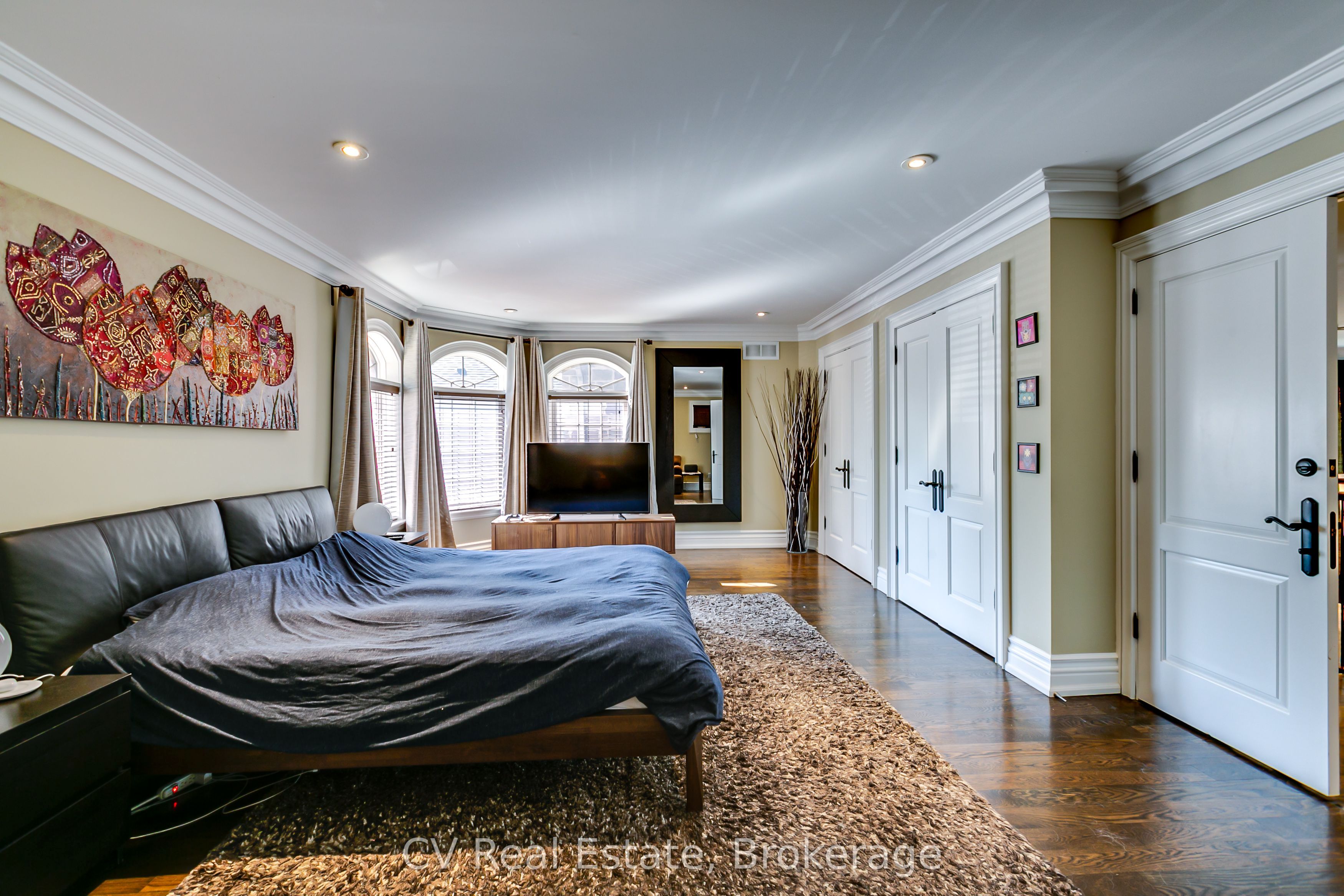 468 Chartwell Road Property Photo 14