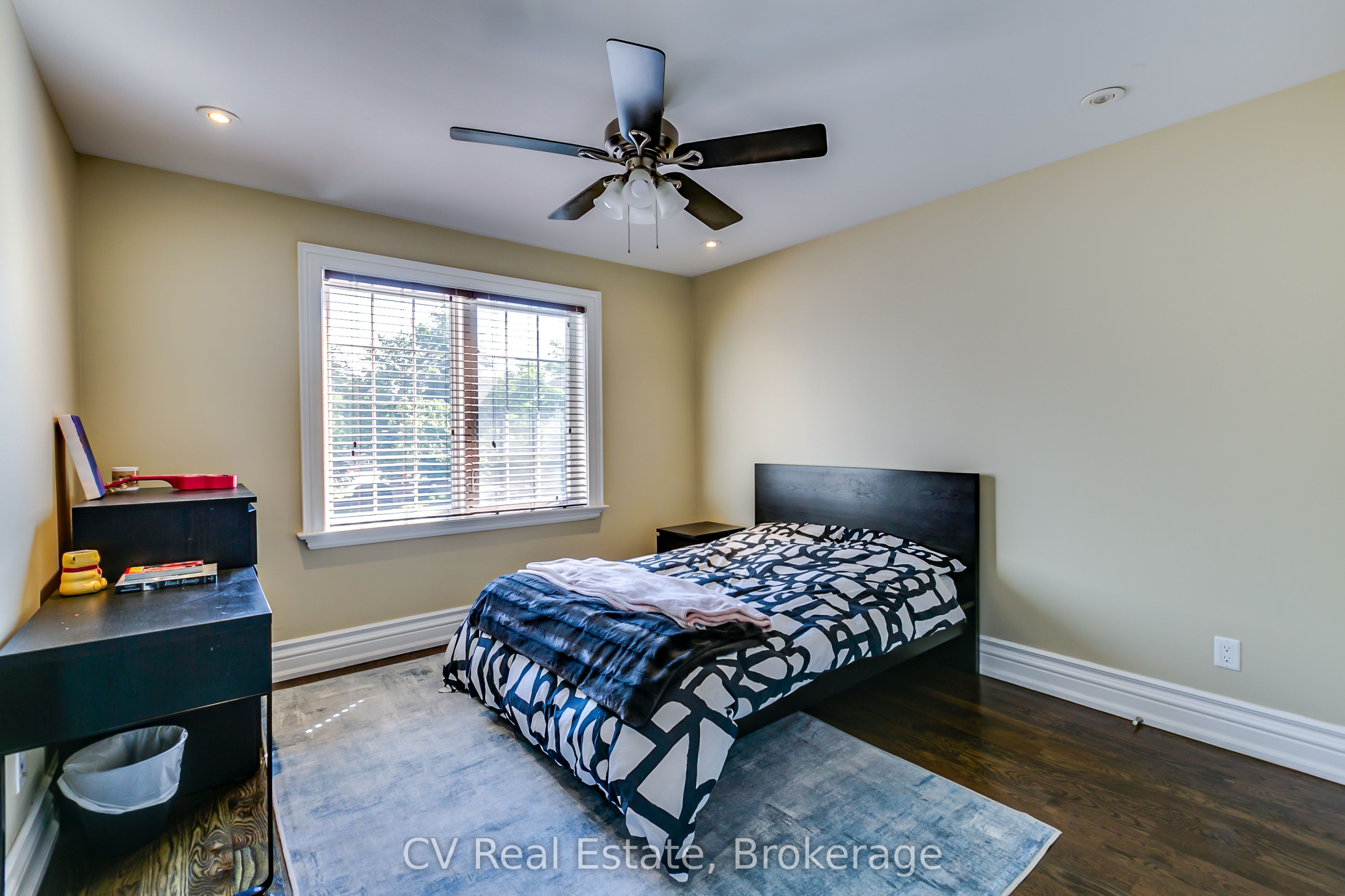 468 Chartwell Road Property Photo 22