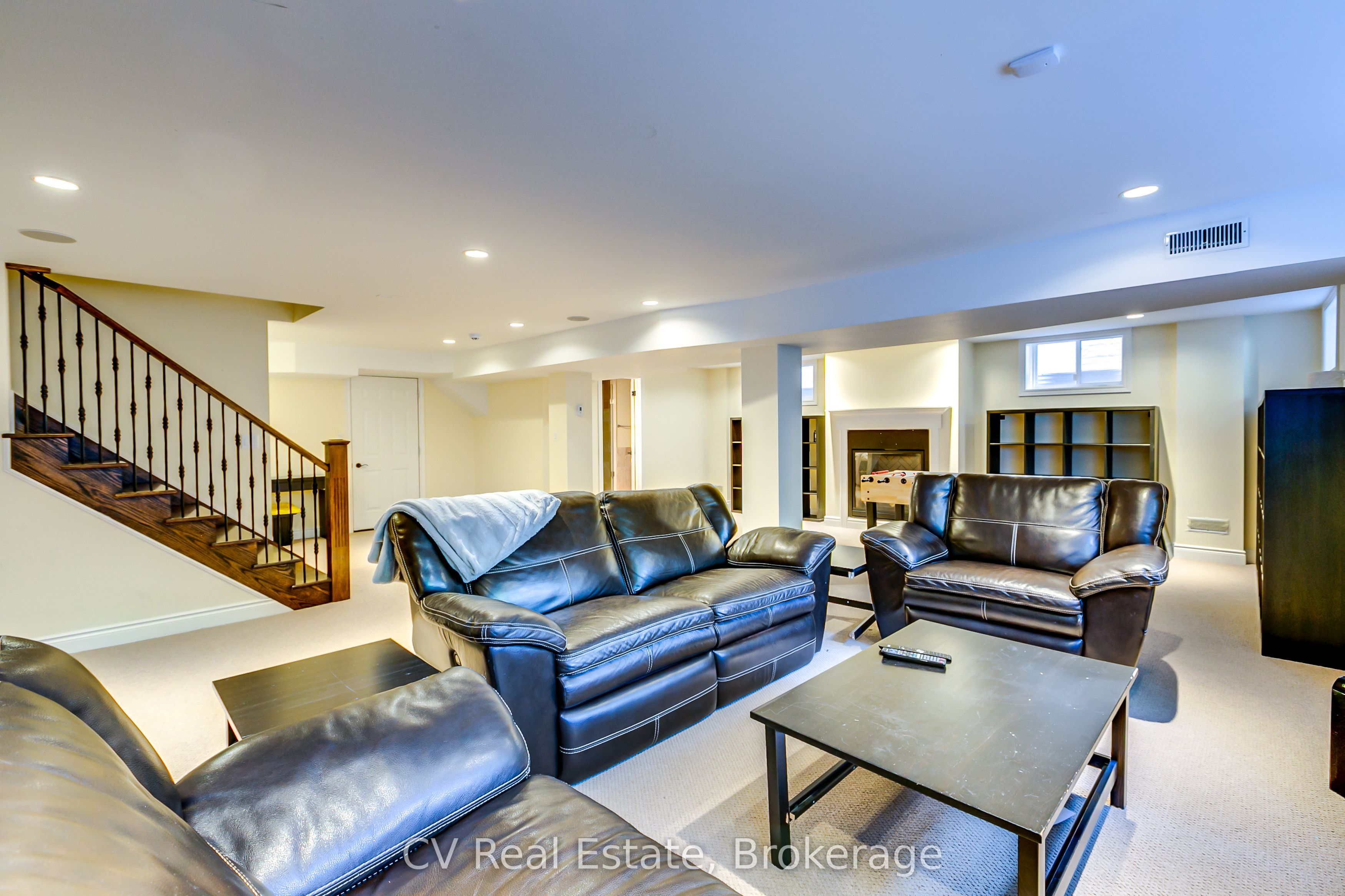 468 Chartwell Road Property Photo 24